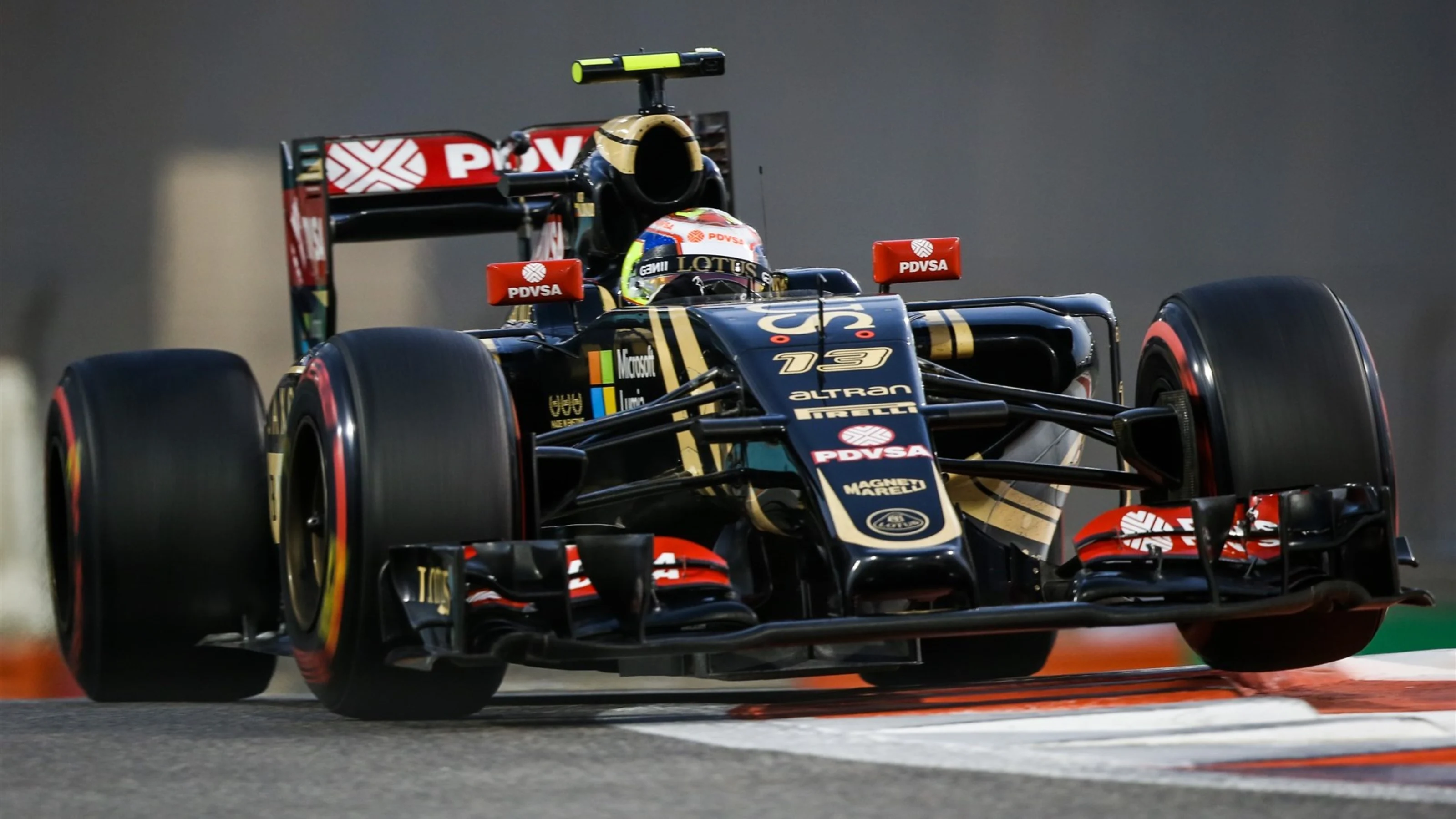 Pastor Maldonado (VEN) Lotus E23 Hybrid at Formula One World Championship, Rd19, Abu Dhabi Grand