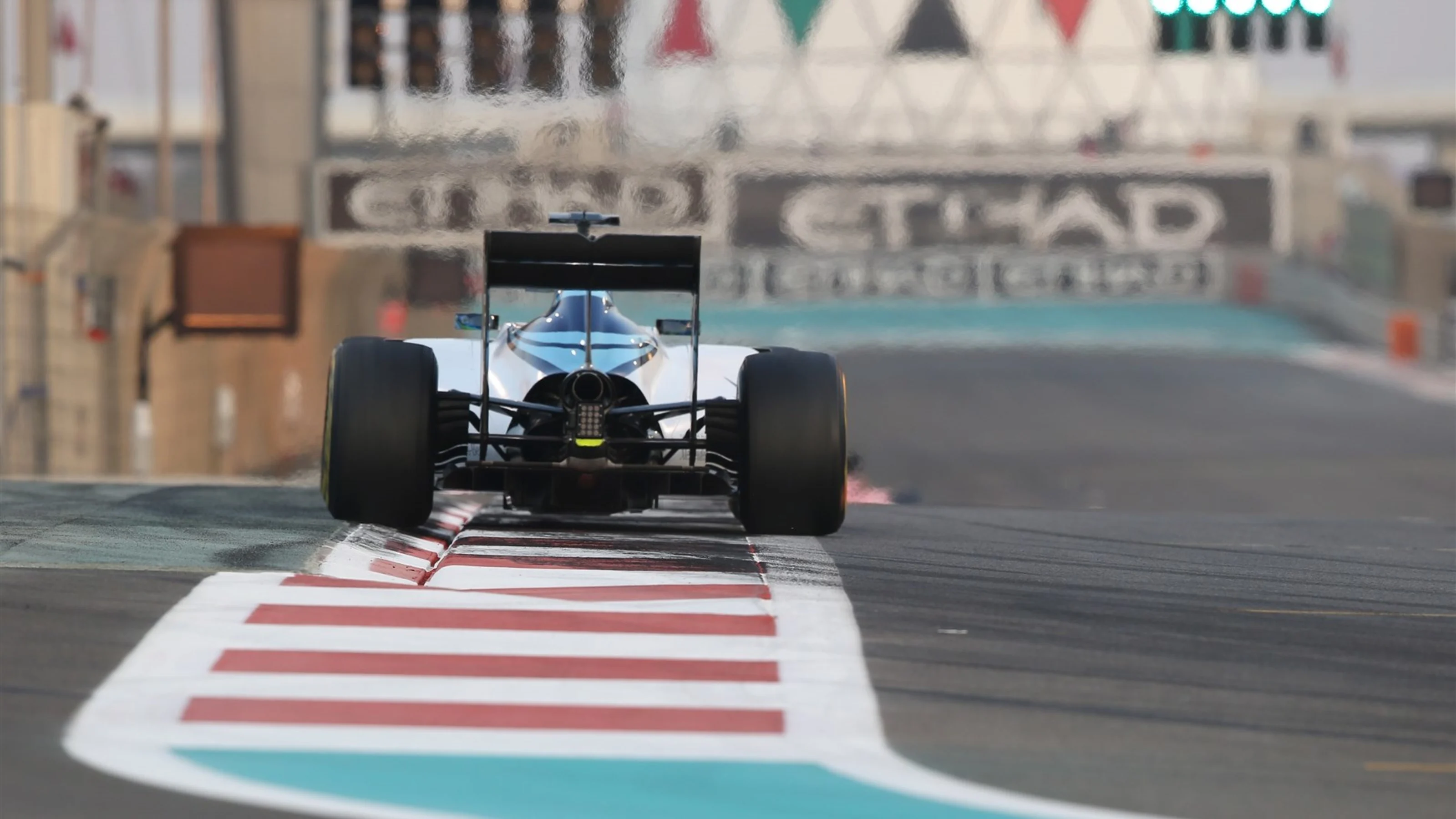 Felipe Massa (BRA) Williams FW37 at Formula One World Championship, Rd19, Abu Dhabi Grand Prix,