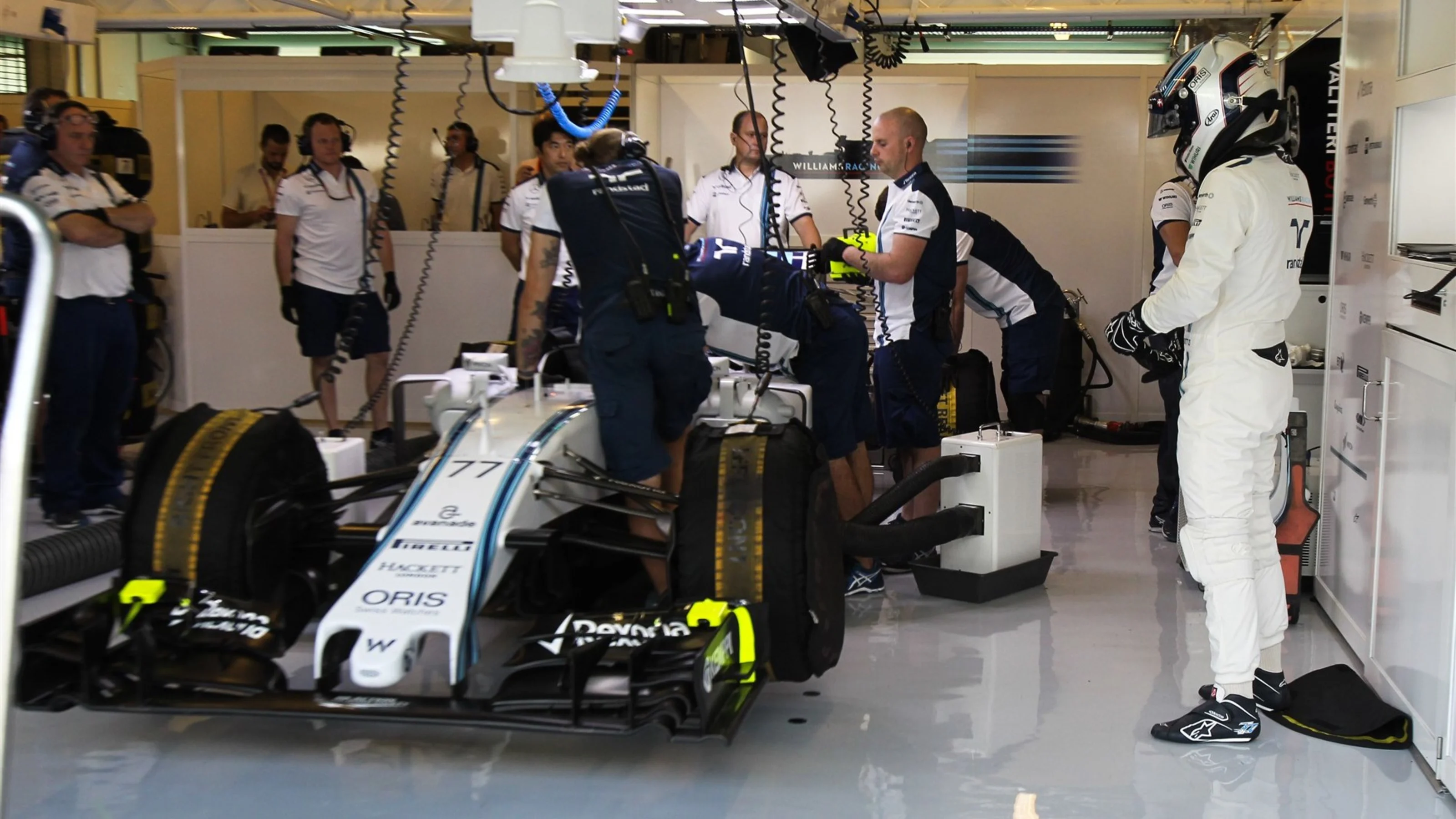 Valtteri Bottas (FIN) Williams FW37 at Formula One World Championship, Rd19, Abu Dhabi Grand Prix,