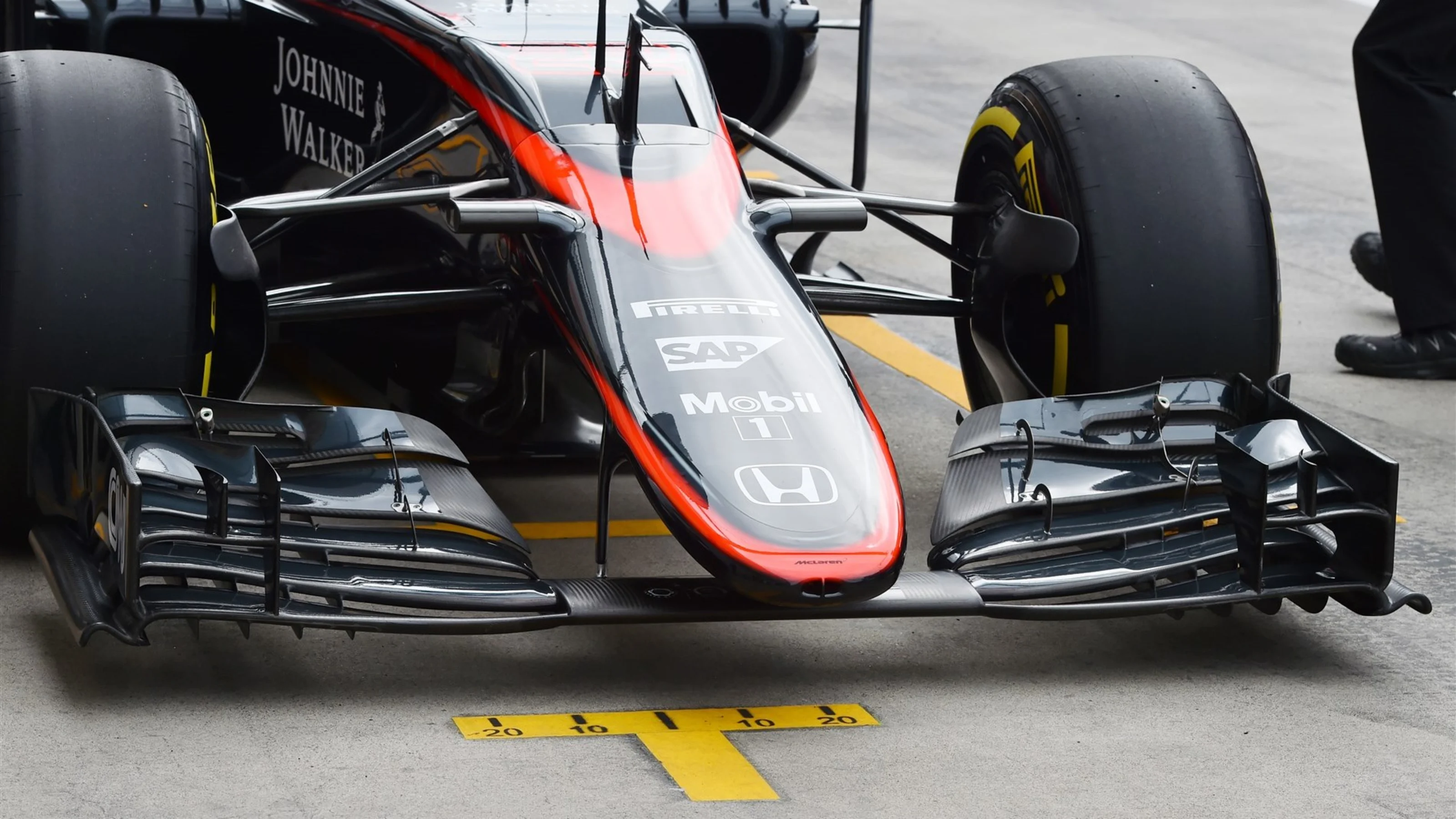McLaren MP4-30 nose and front wing at Formula One World Championship, Rd8, Austrian Grand Prix,