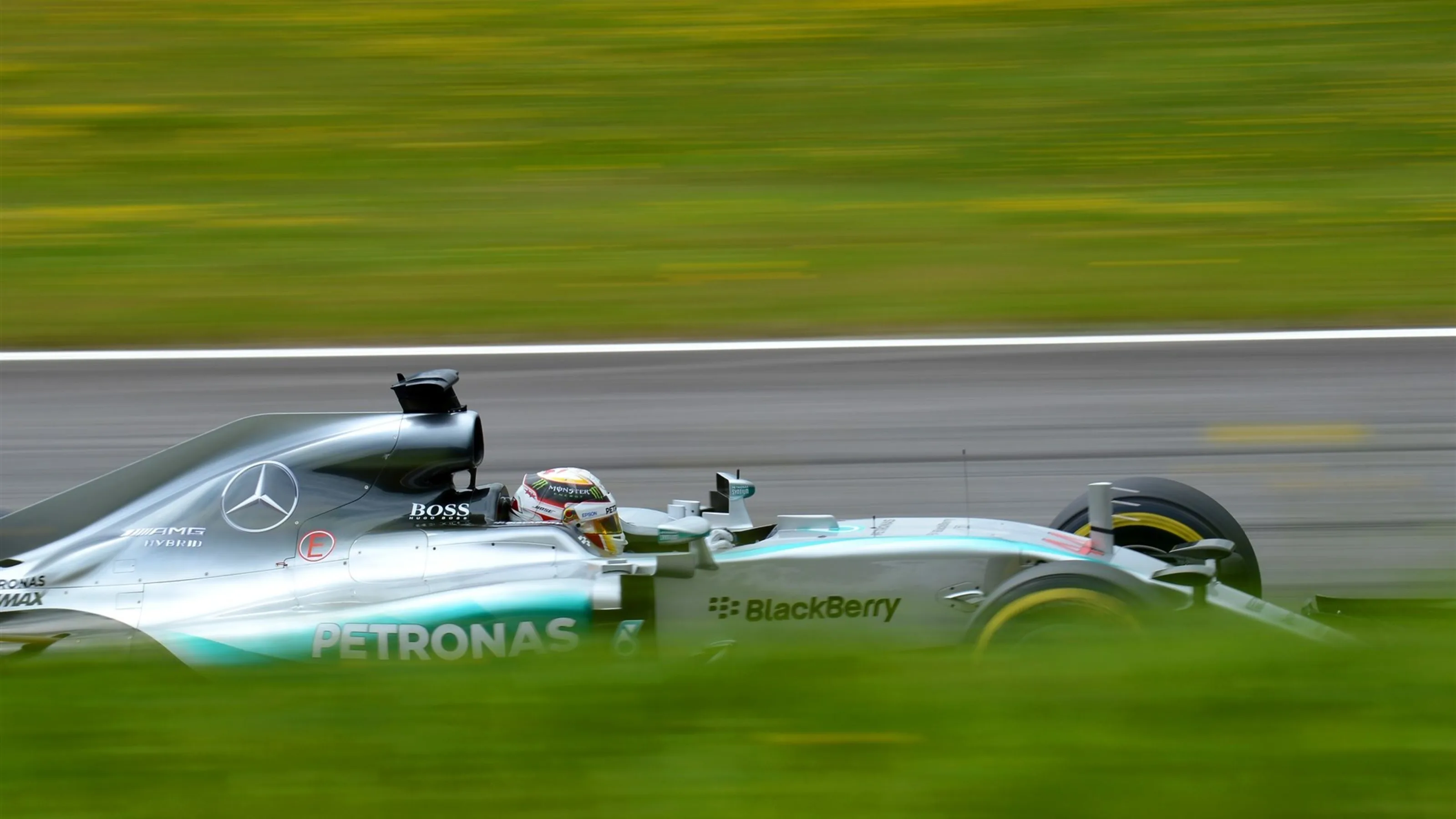 Lewis Hamilton (GBR) Mercedes AMG F1 W06 at Formula One World Championship, Rd8, Austrian Grand