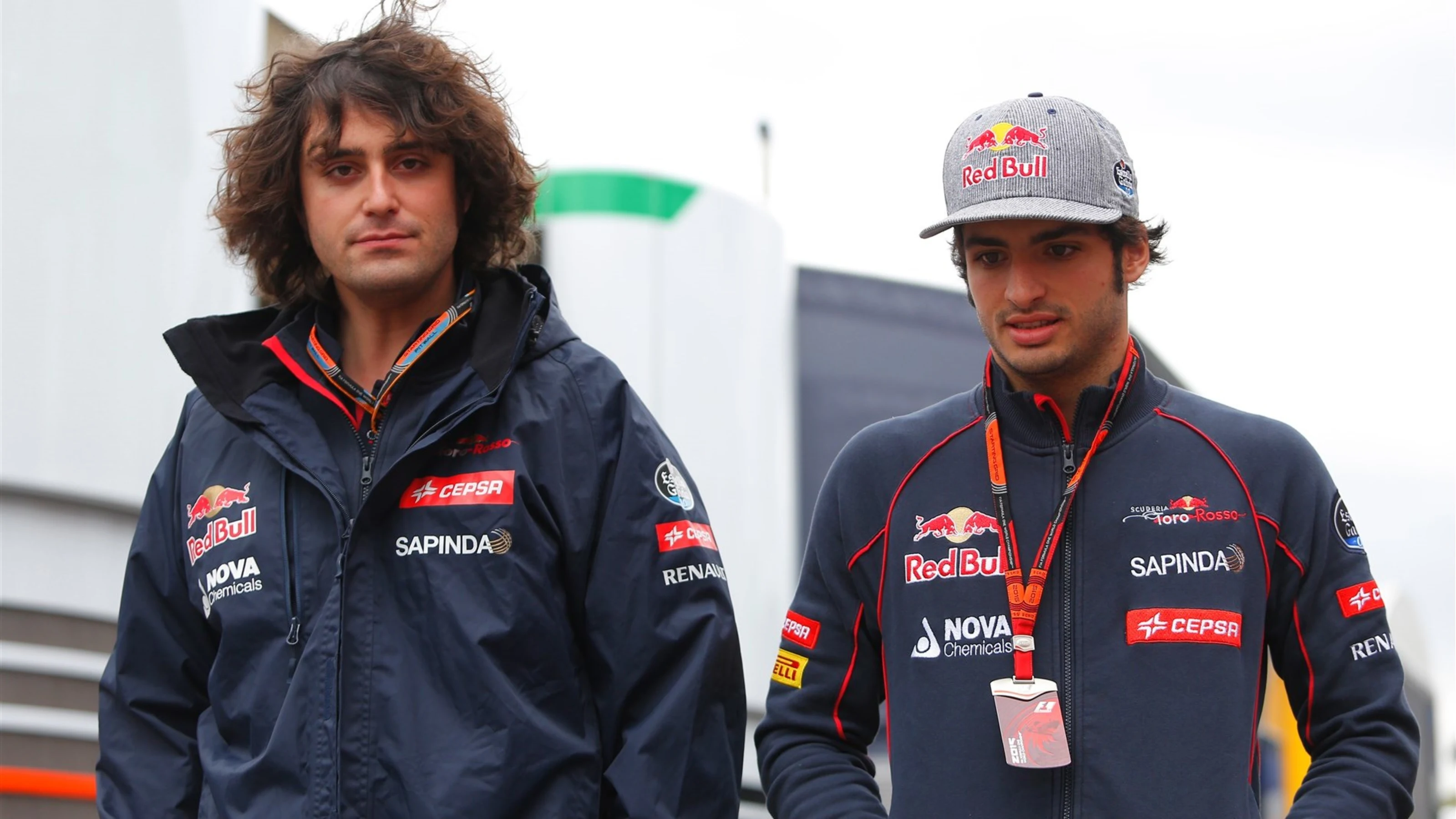 Carlos Sainz jr (ESP) Scuderia Toro Rosso with Marco Matassa (ITA) Scuderia Toro Rosso Engineer at