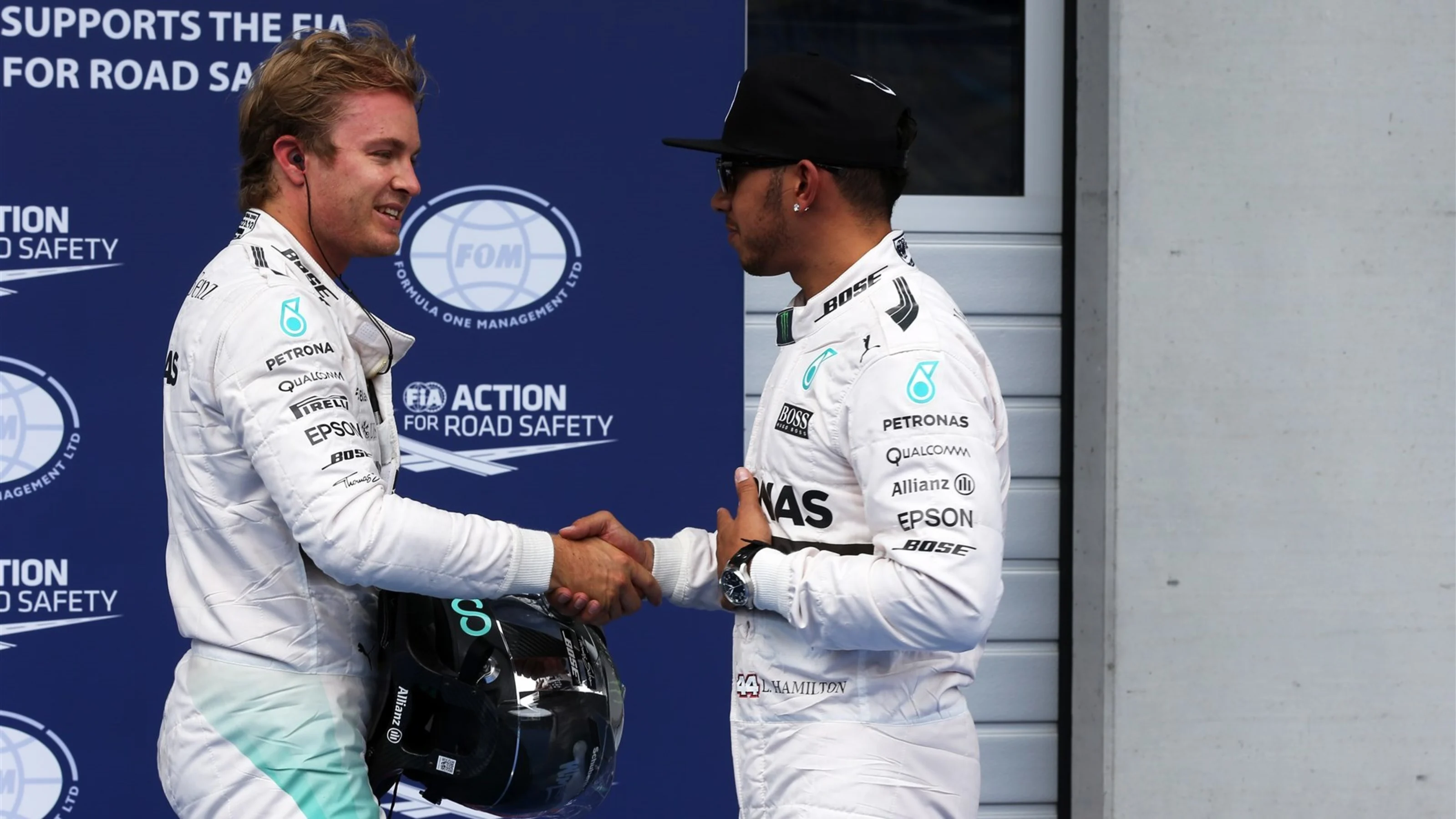 Nico Rosberg (GER) Mercedes AMG F1 and pole sitter Lewis Hamilton (GBR) Mercedes AMG F1 in parc