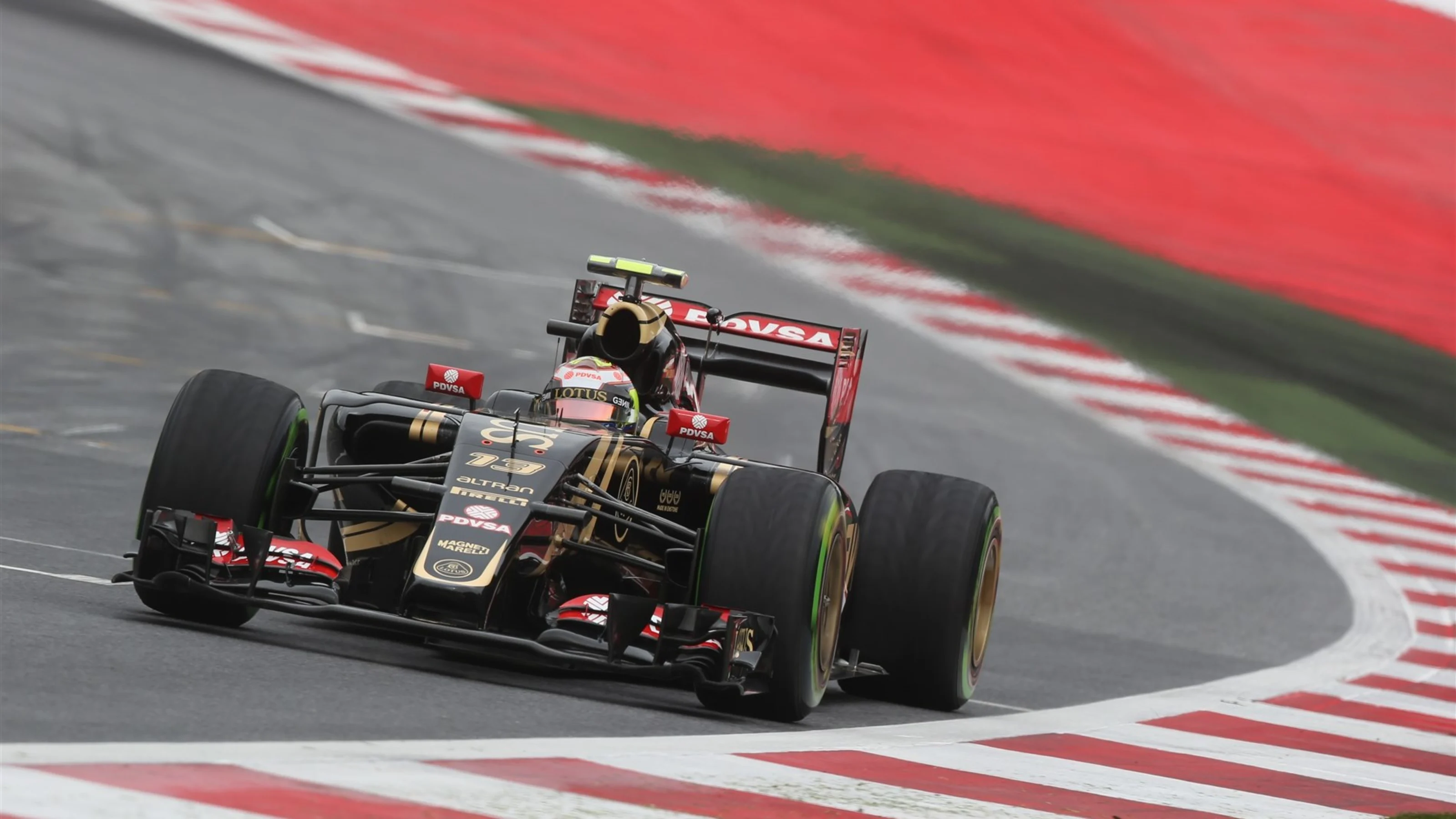 Pastor Maldonado (VEN) Lotus E23 Hybrid at Formula One World Championship, Rd8, Austrian Grand