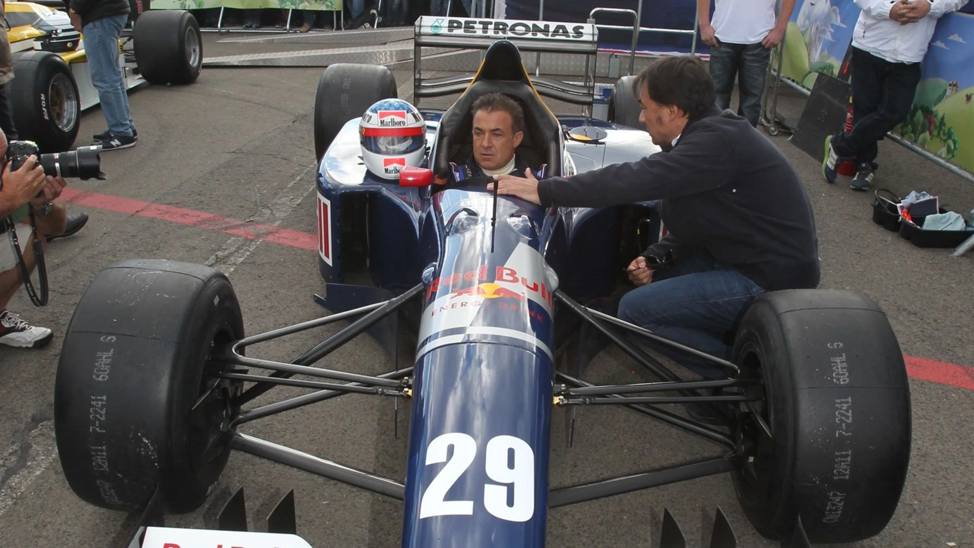 Jeal Alesi (FRA) Sauber C14 at the Legends Parade at Formula One World Championship, Rd8, Austrian