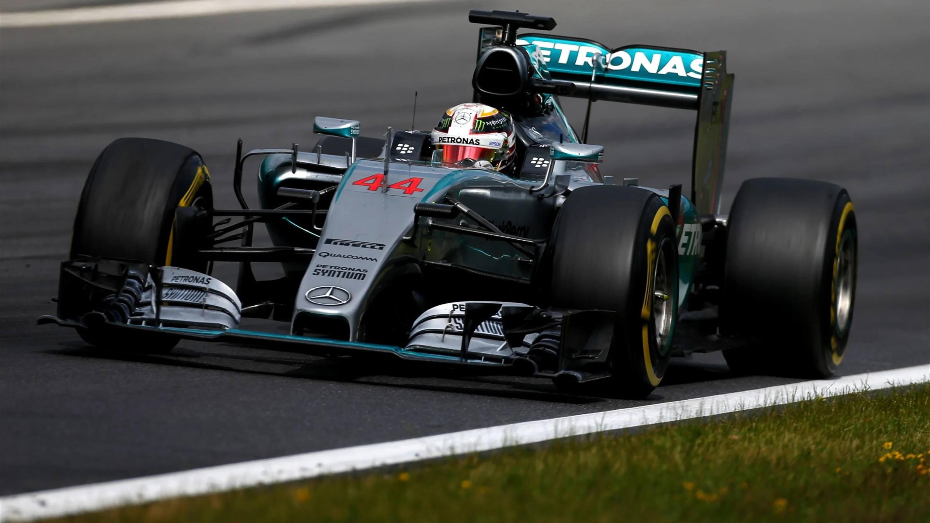 Lewis Hamilton (GBR) Mercedes AMG F1 W06 at Formula One World Championship, Rd8, Austrian Grand