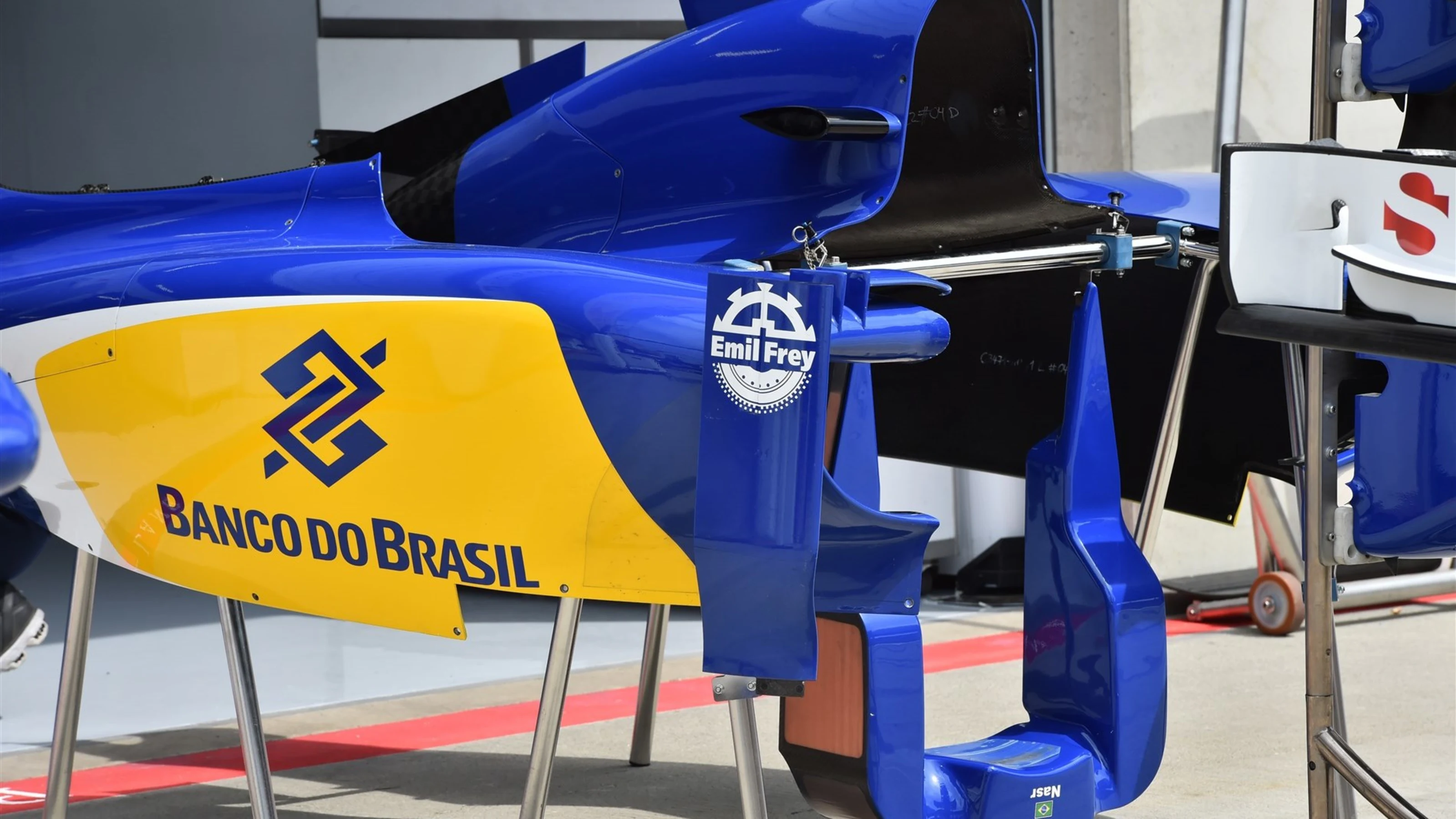 Sauber C34 bodywork at Formula One World Championship, Rd8, Austrian Grand Prix, Preparations,