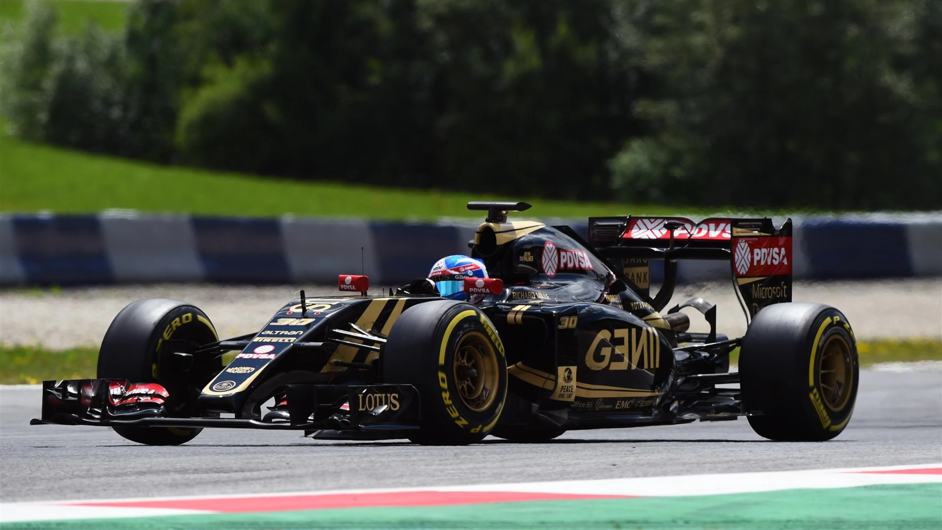 Jolyon Palmer (GBR) Lotus E23 Hybrid at Formula One Testing, Day Two, Spielberg, Austria, Wednesday