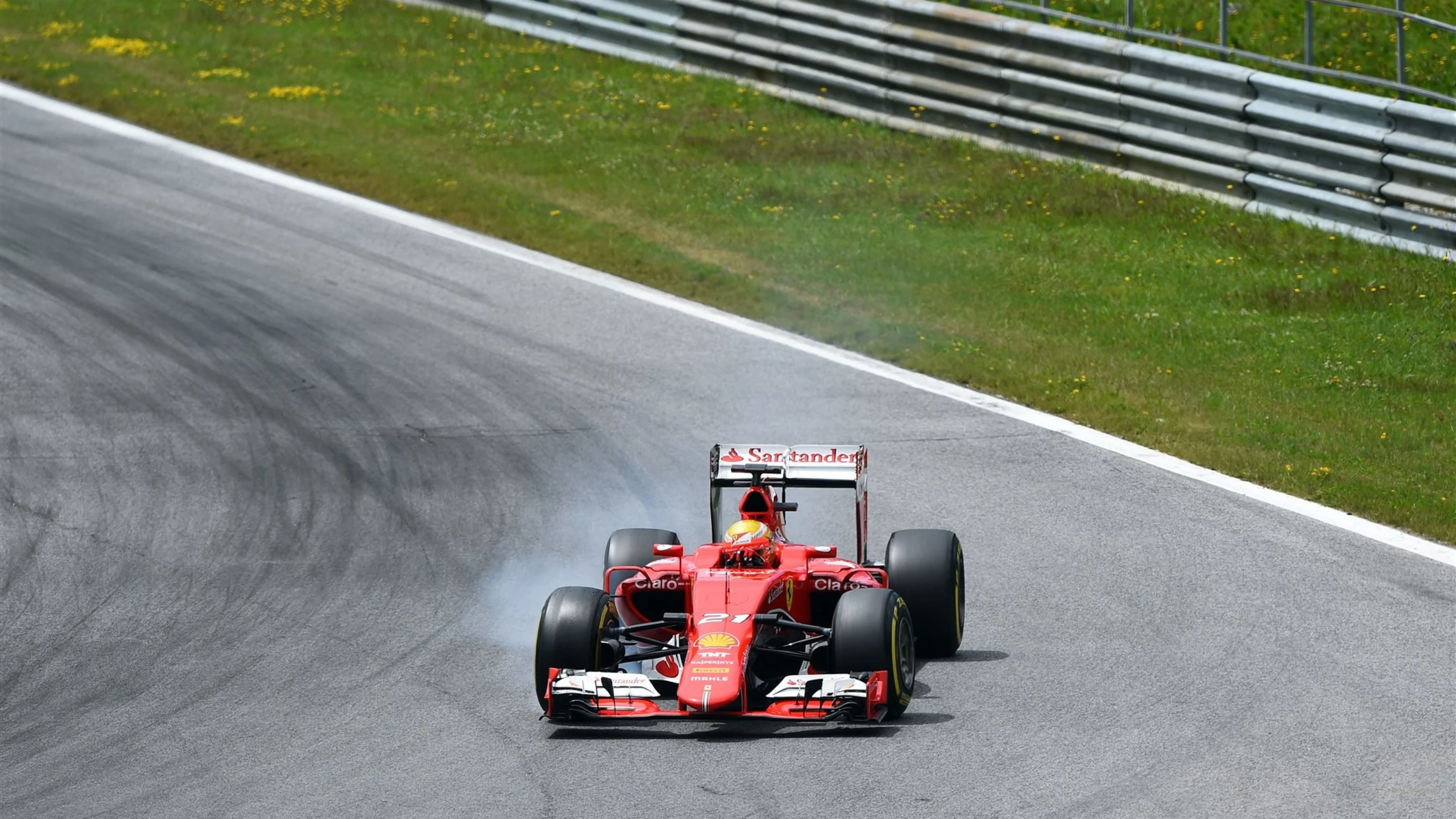 Esteban Gutierrez (MEX) Ferrari Test and Reserve Driver locks up at Formula One Testing, Day Two,