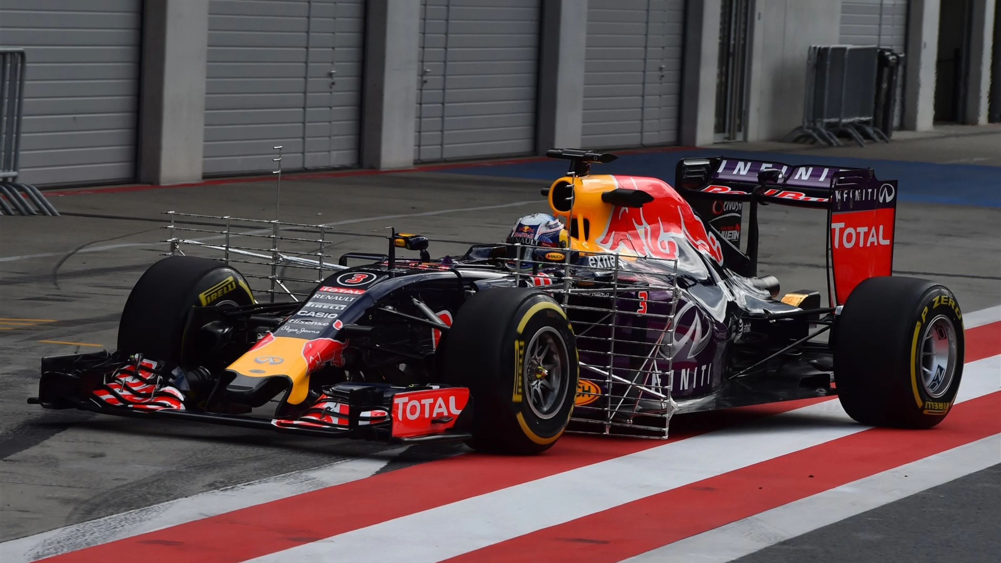 Daniel Ricciardo (AUS) Red Bull Racing RB11 with aero device at Formula One Testing, Day Two,