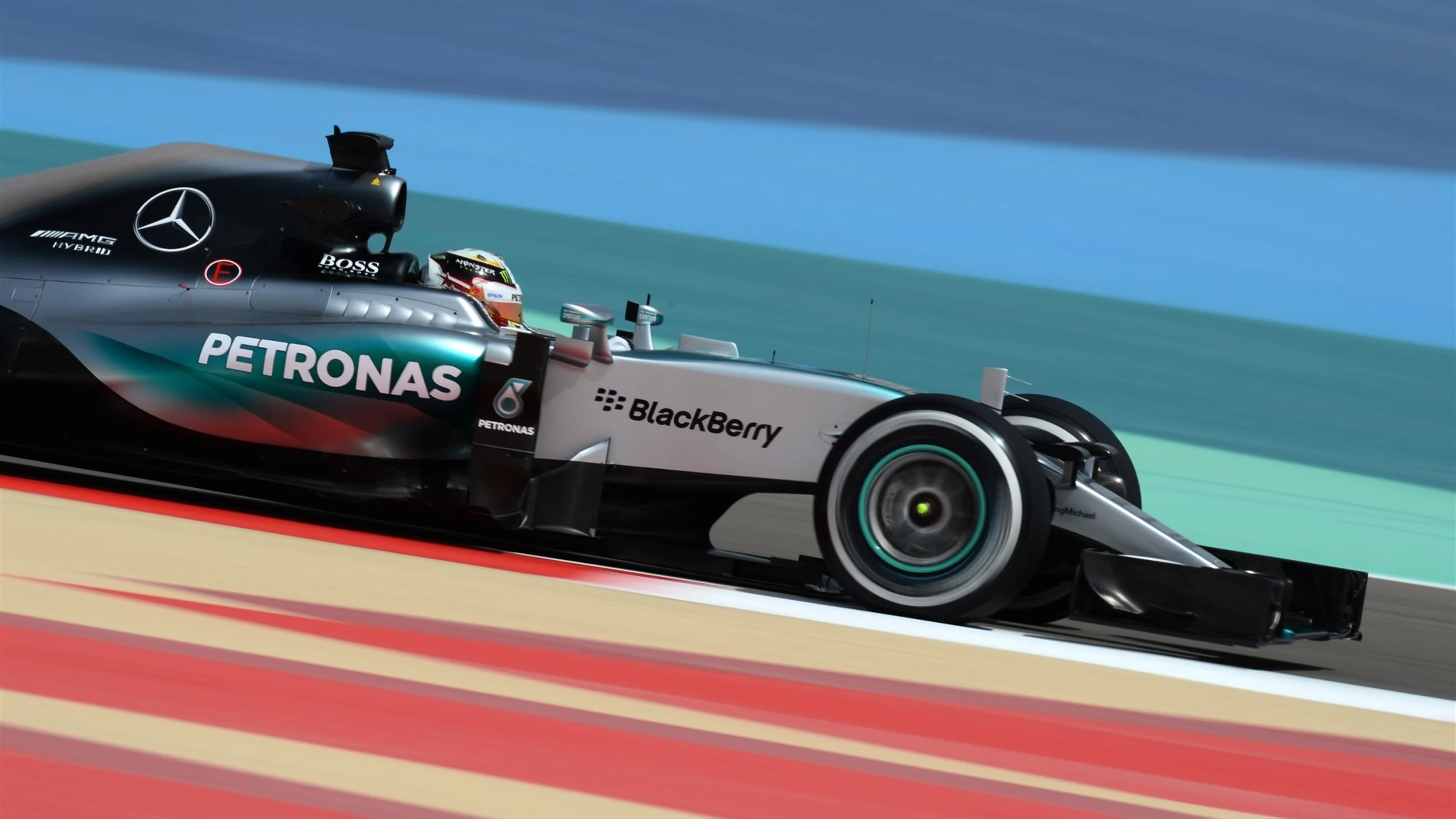 Lewis Hamilton (GBR) Mercedes AMG F1 W06 at Formula One World Championship, Rd4, Bahrain Grand Prix