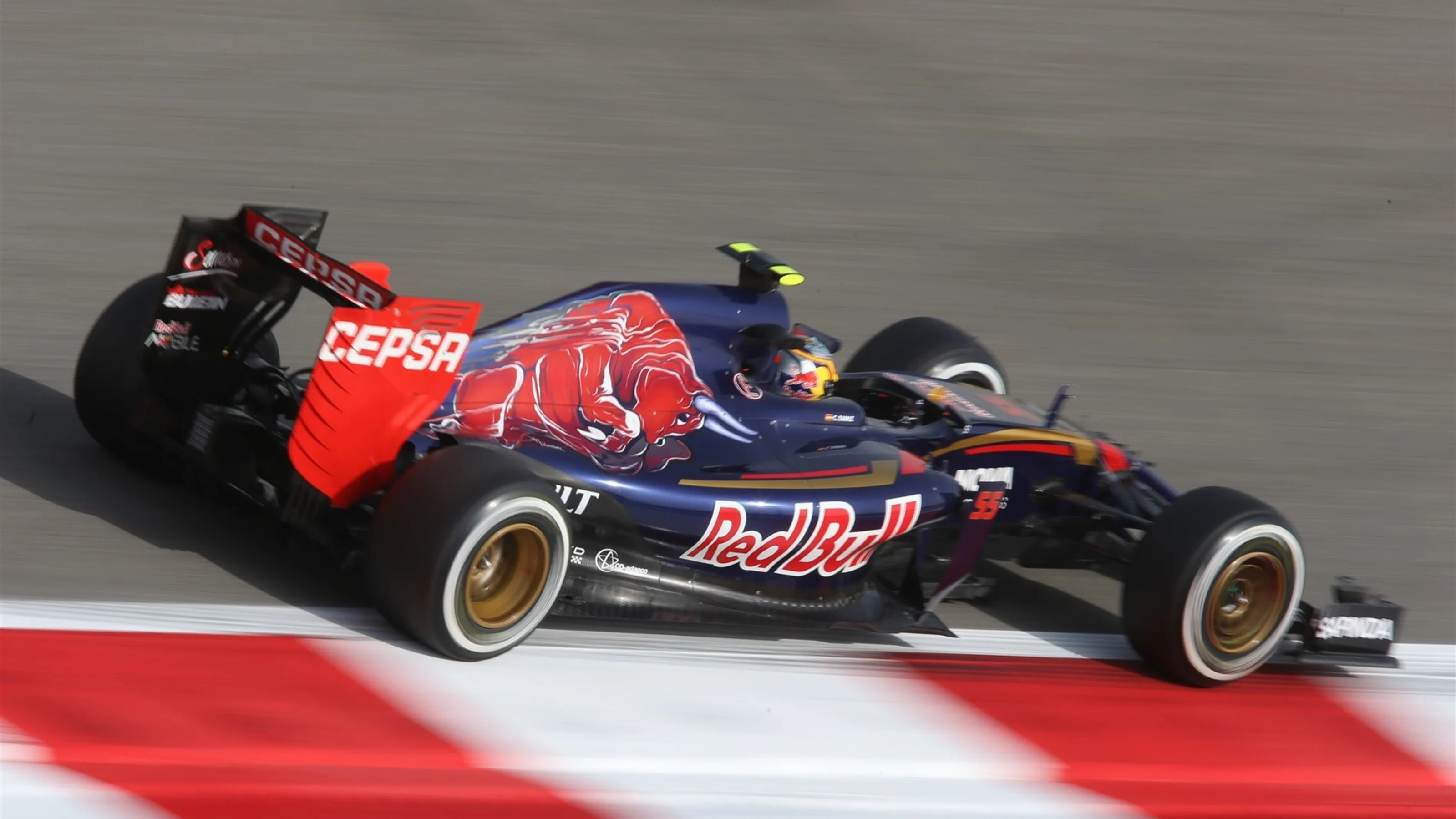 Carlos Sainz jr (ESP) Scuderia Toro Rosso STR10 at Formula One World Championship, Rd4, Bahrain