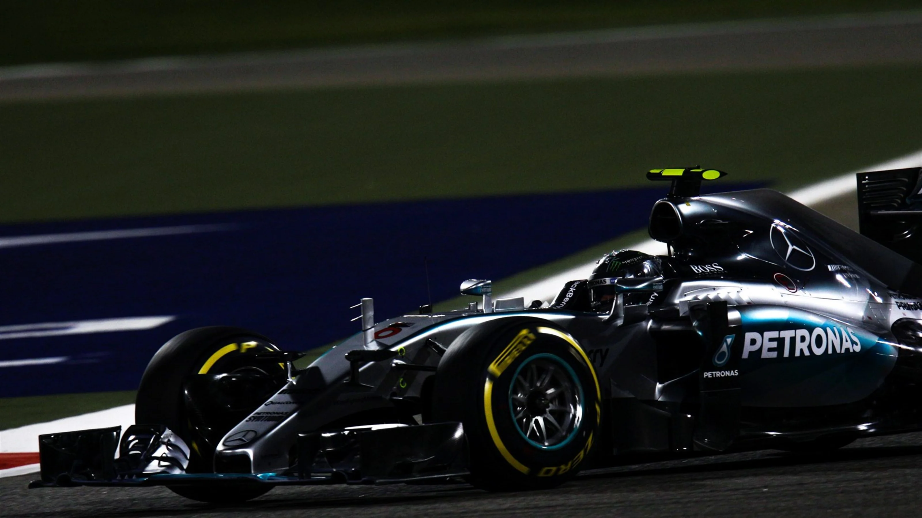 Nico Rosberg (GER) Mercedes AMG F1 W06 at Formula One World Championship, Rd4, Bahrain Grand Prix