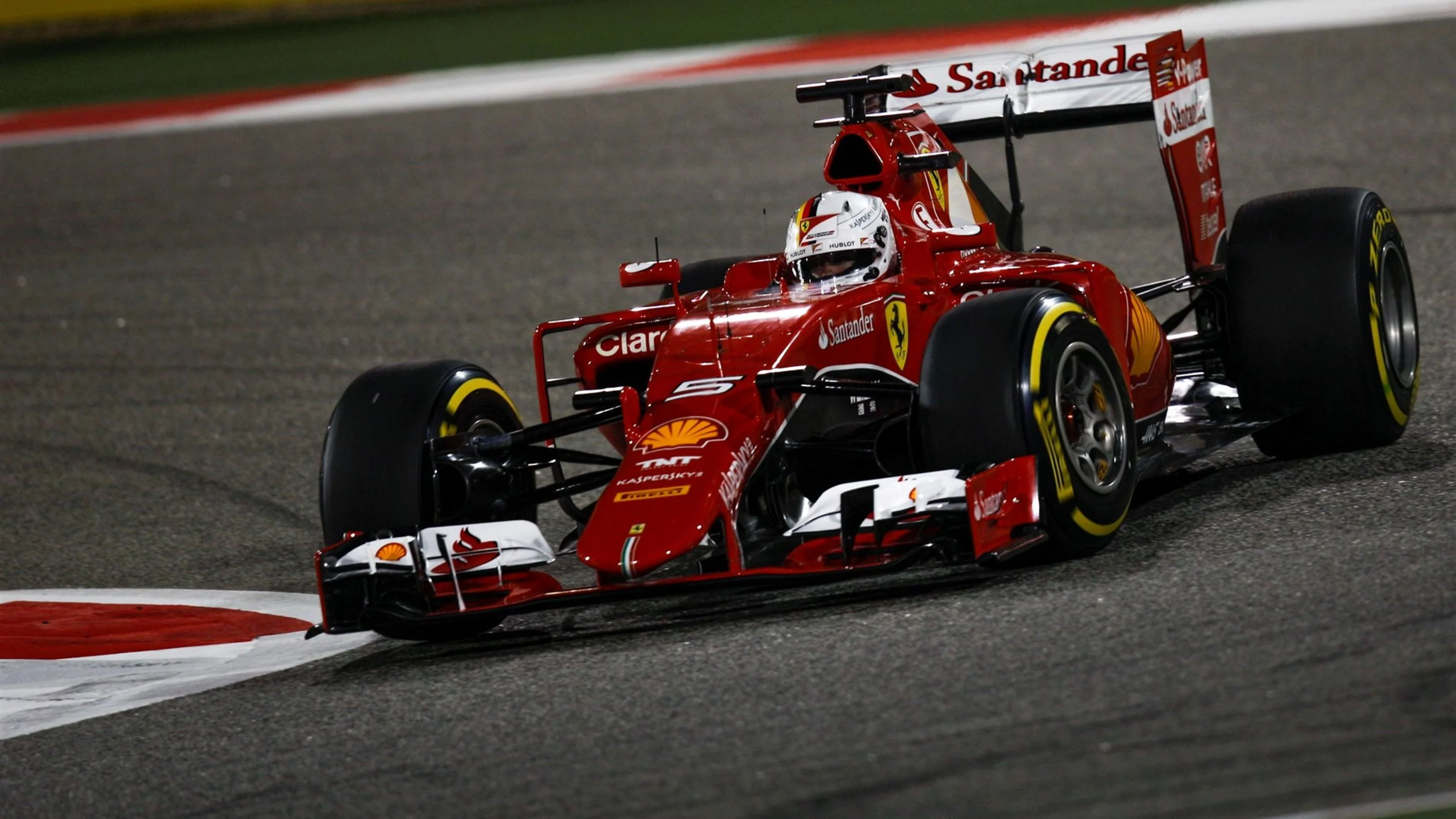 Sebastian Vettel (GER) Ferrari SF15-T at Formula One World Championship, Rd4, Bahrain Grand Prix