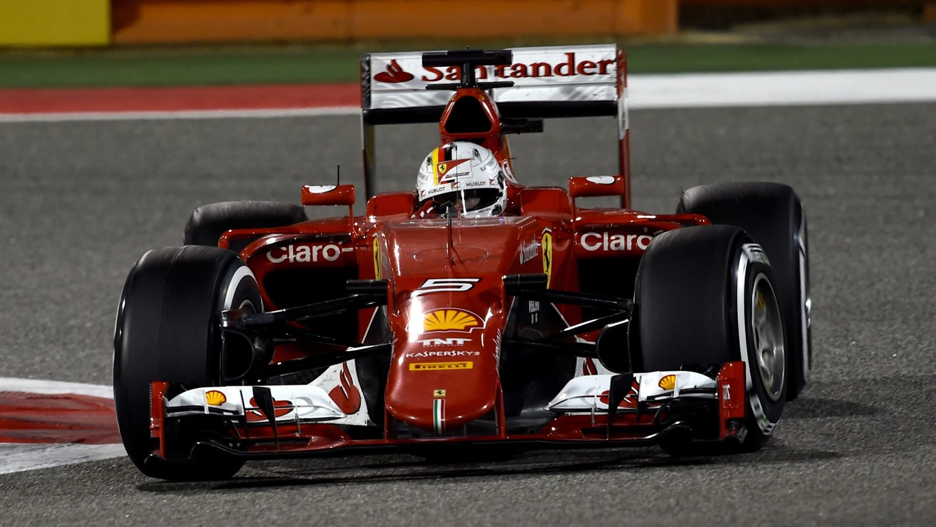 Sebastian Vettel (GER) Ferrari SF15-T at Formula One World Championship, Rd4, Bahrain Grand Prix