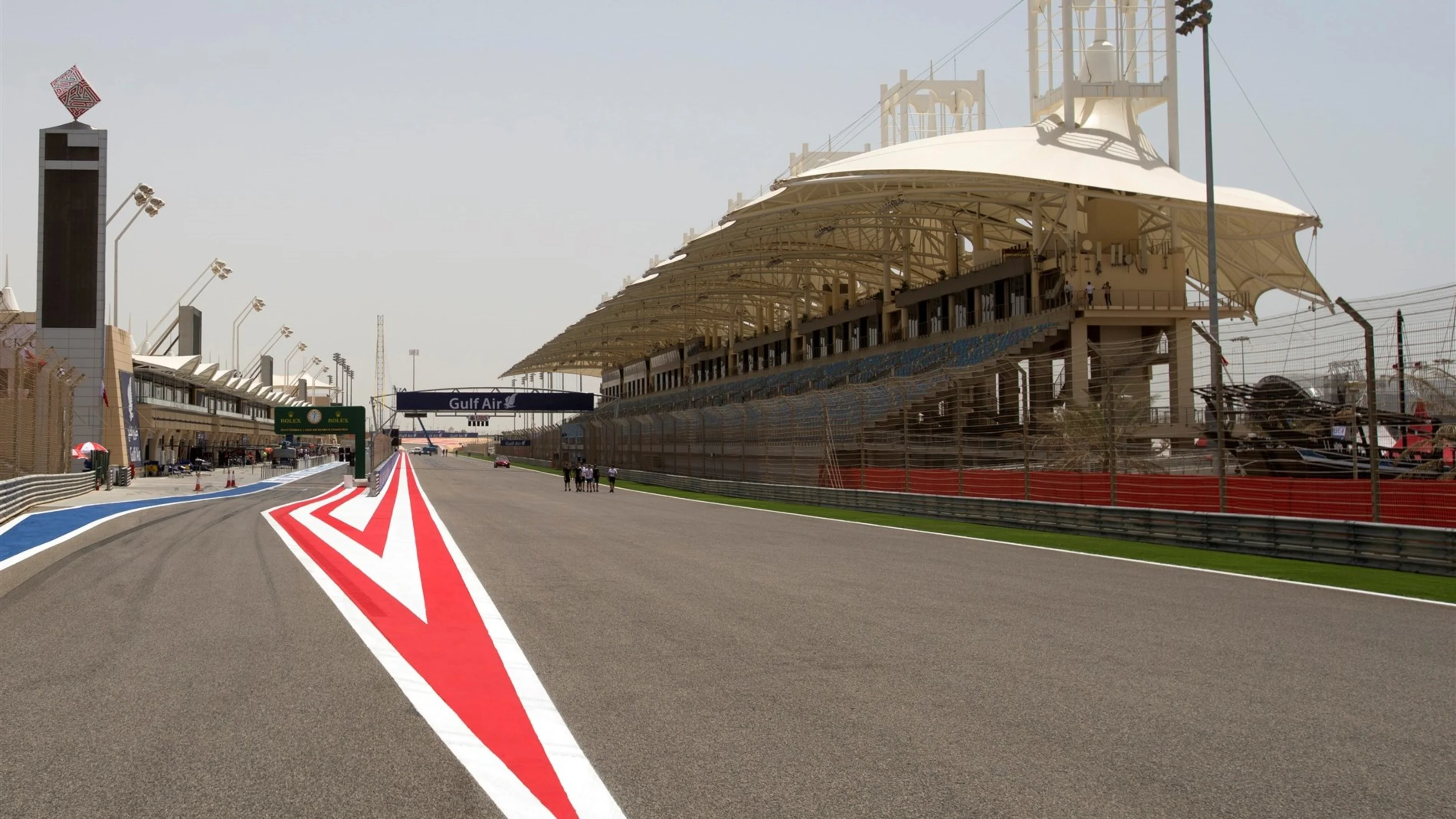 Track view at Formula One World Championship, Rd4, Bahrain Grand Prix Preparations, Bahrain