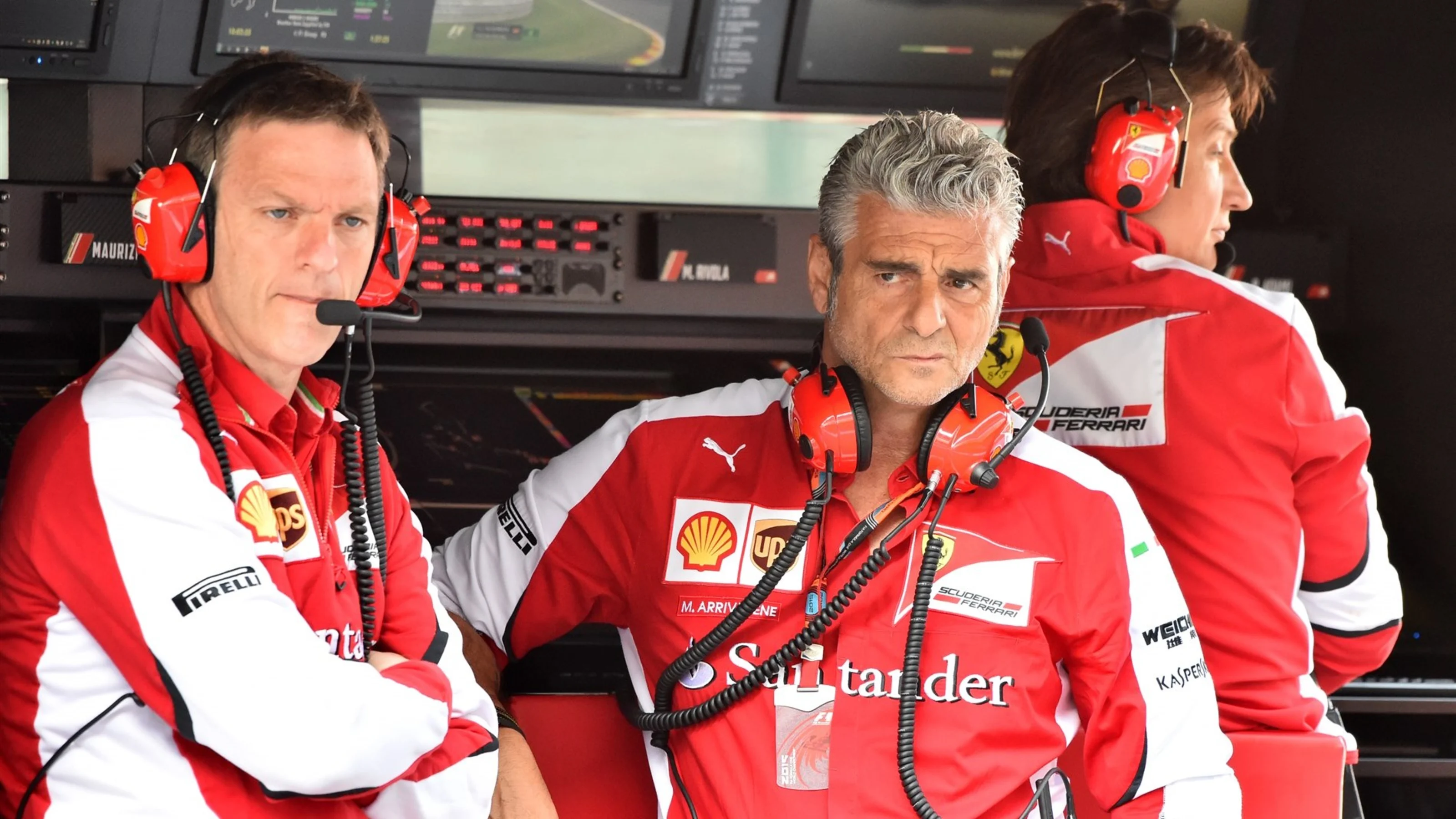 James Allison (GBR) Ferrari Chassis Technical Director and Maurizio Arrivabene (ITA) Ferrari Team