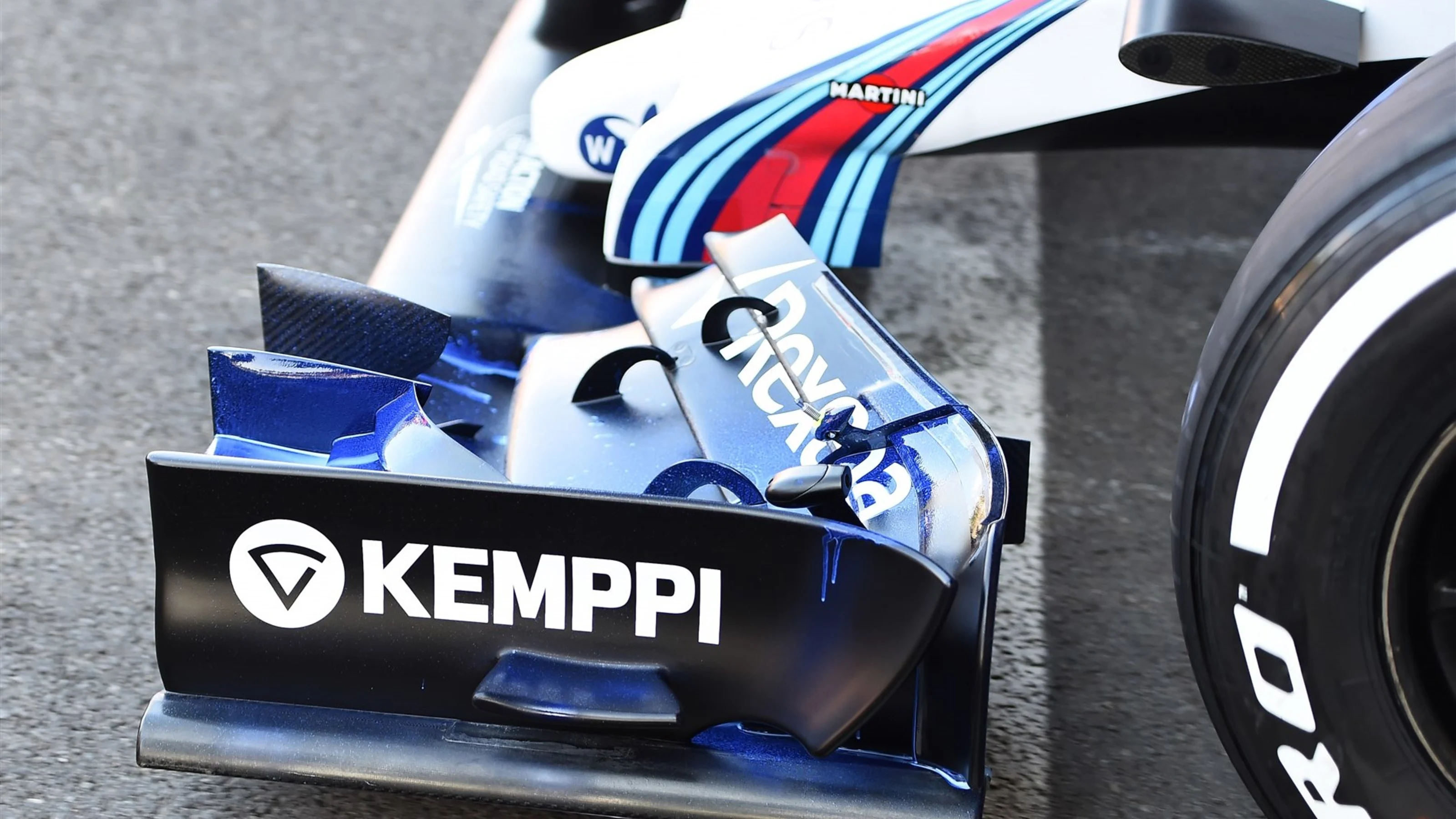 Williams FW37 front wing detail with aero paint at Formula One World Championship, Rd11, Belgian