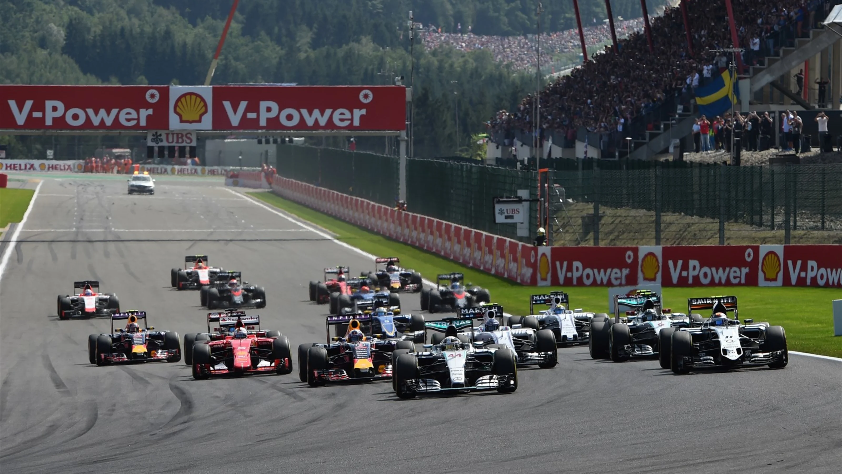 Lewis Hamilton (GBR) Mercedes AMG F1 W06 leads at the start of the race at Formula One World