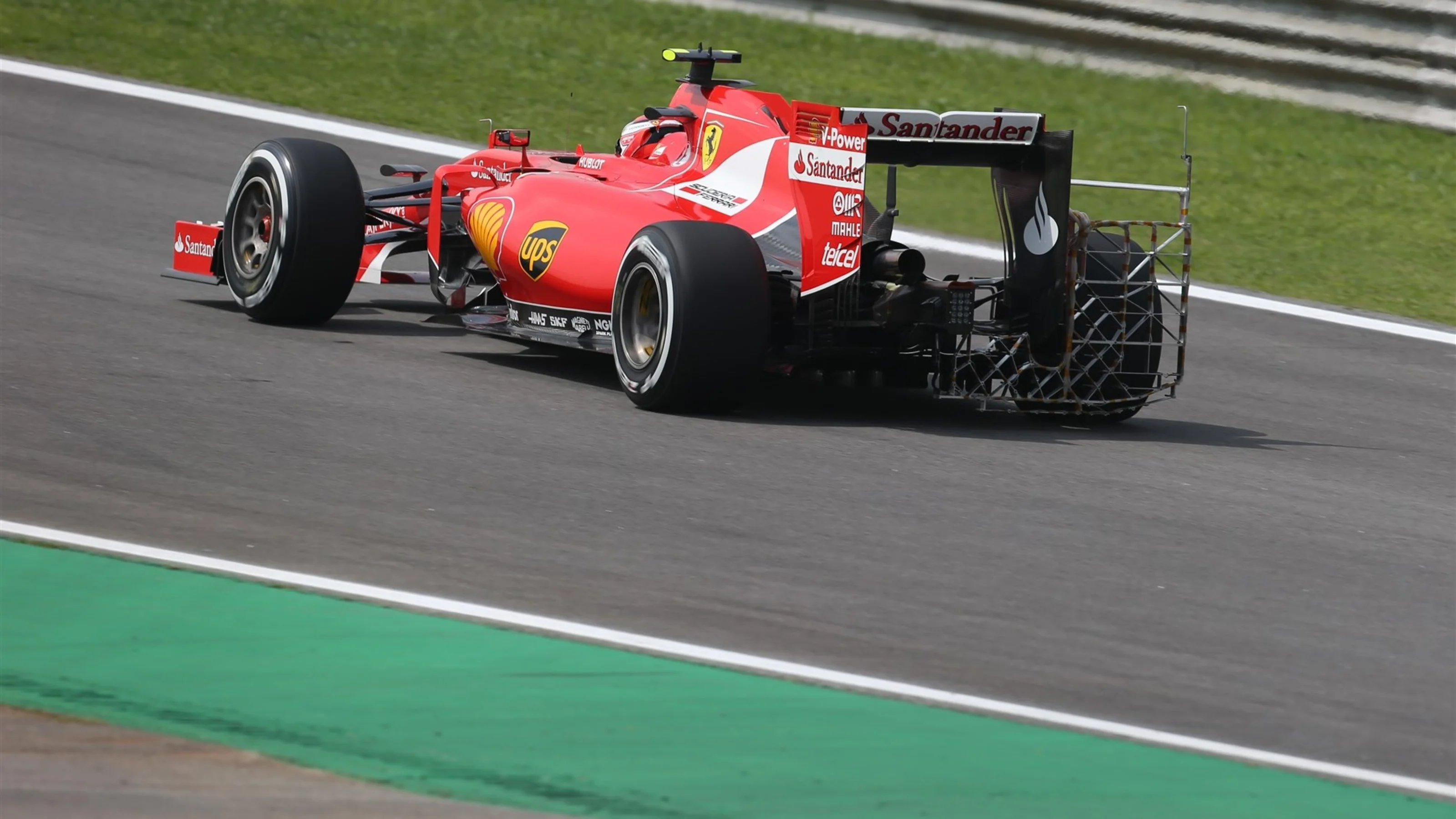 Kimi Raikkonen (FIN) Ferrari SF15-T at Formula One World Championship, Rd18, Brazilian Grand Prix,