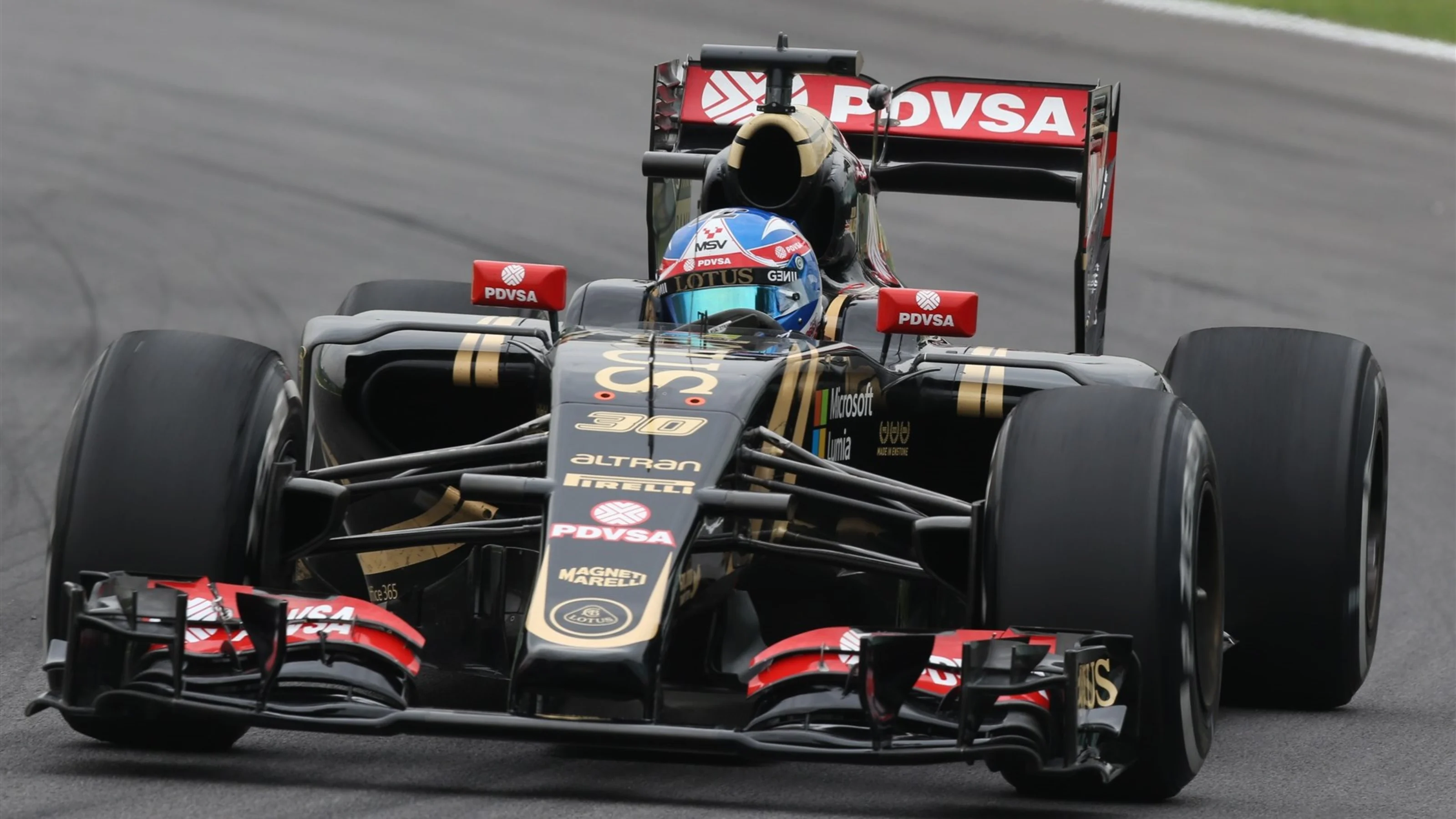 Jolyon Palmer (GBR) Lotus E23 Hybrid at Formula One World Championship, Rd18, Brazilian Grand Prix,