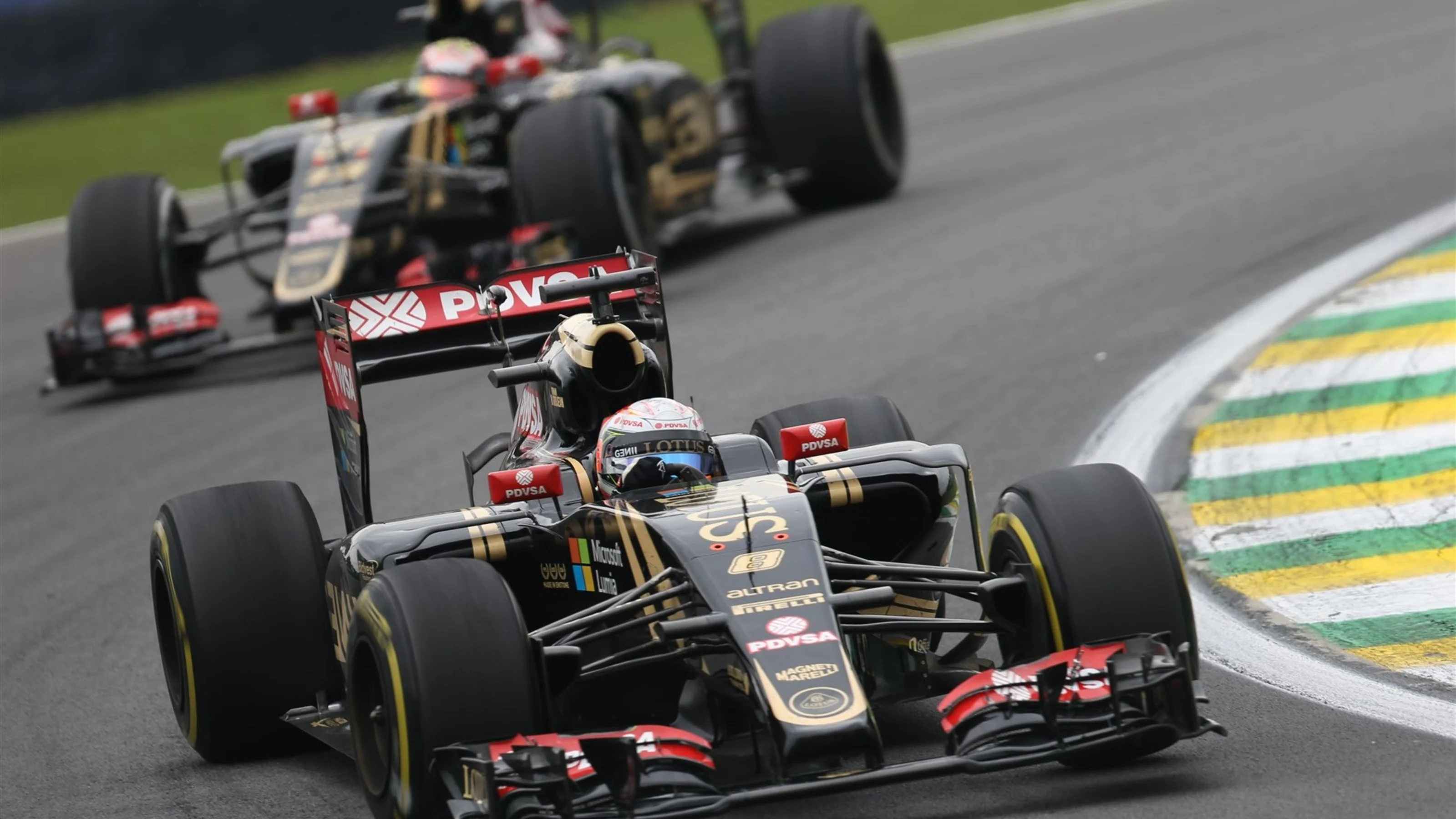 Romain Grosjean (FRA) Lotus E23 Hybrid at Formula One World Championship, Rd18, Brazilian Grand
