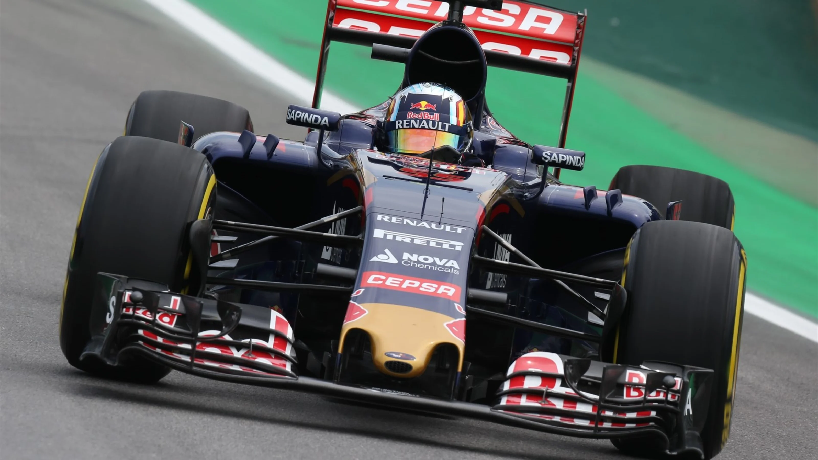 Carlos Sainz jr (ESP) Scuderia Toro Rosso STR10 at Formula One World Championship, Rd18, Brazilian