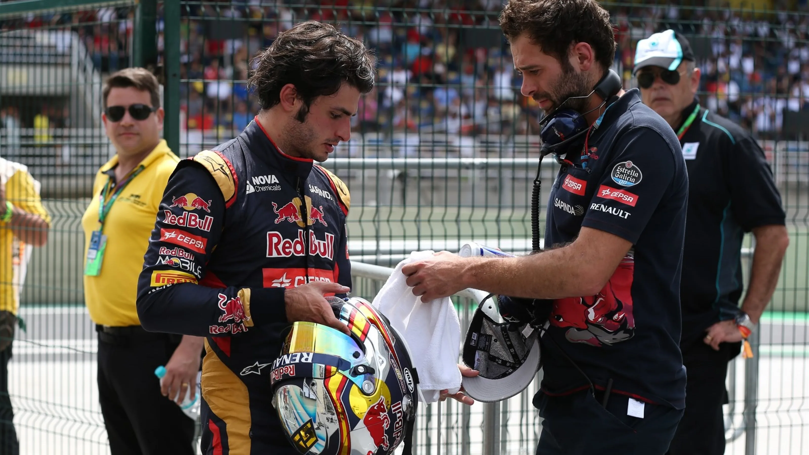 Carlos Sainz jr (ESP) Scuderia Toro Rosso at Formula One World Championship, Rd18, Brazilian Grand