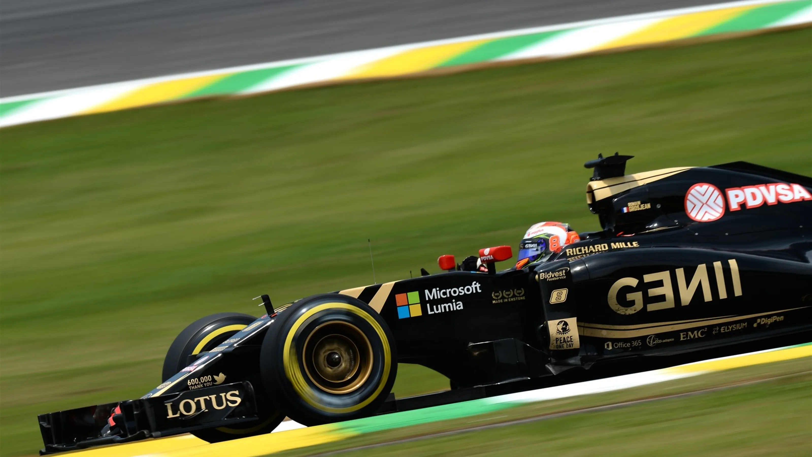 Romain Grosjean (FRA) Lotus E23 Hybrid at Formula One World Championship, Rd18, Brazilian Grand