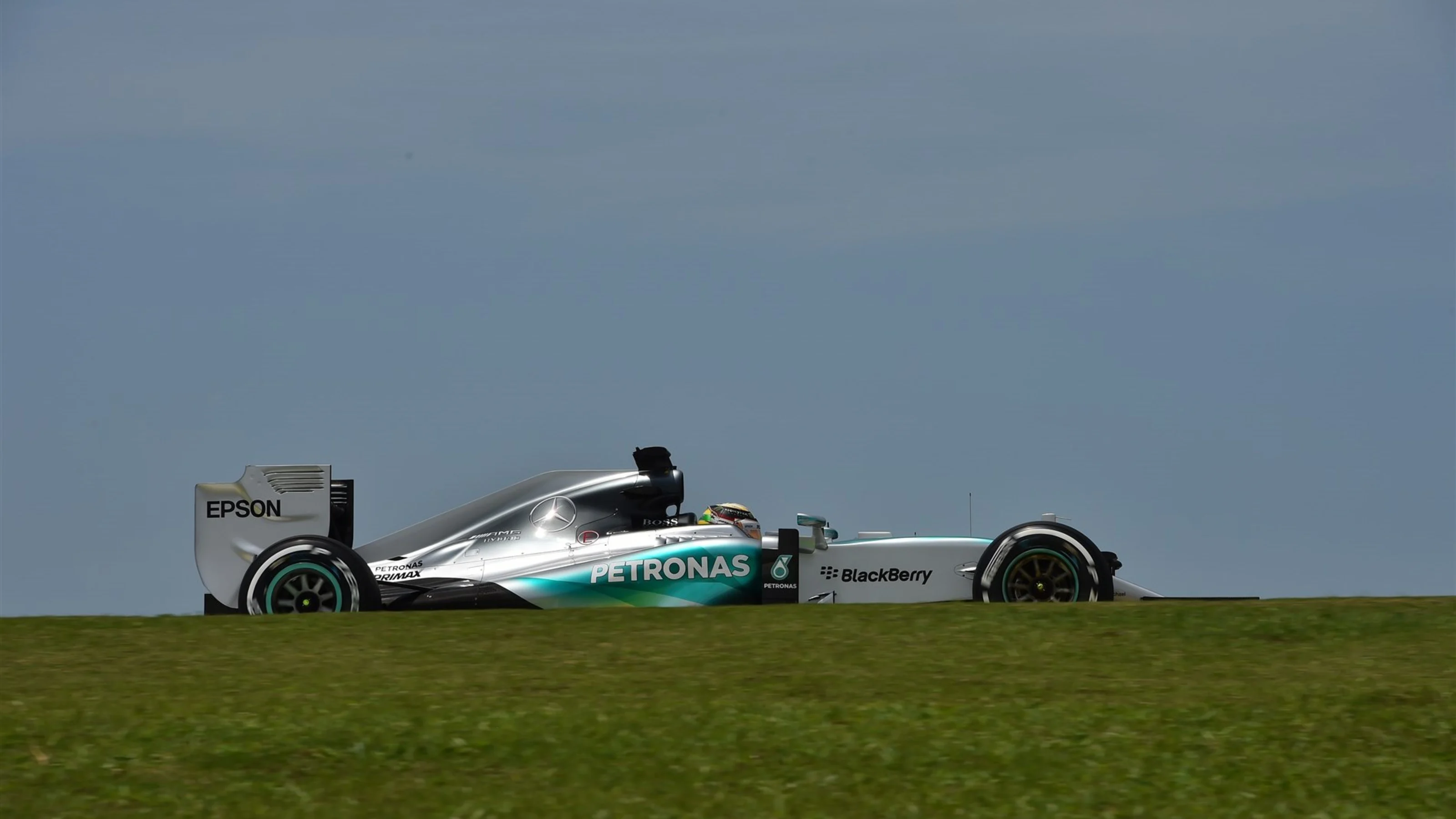 Lewis Hamilton (GBR) Mercedes AMG F1 W06 at Formula One World Championship, Rd18, Brazilian Grand