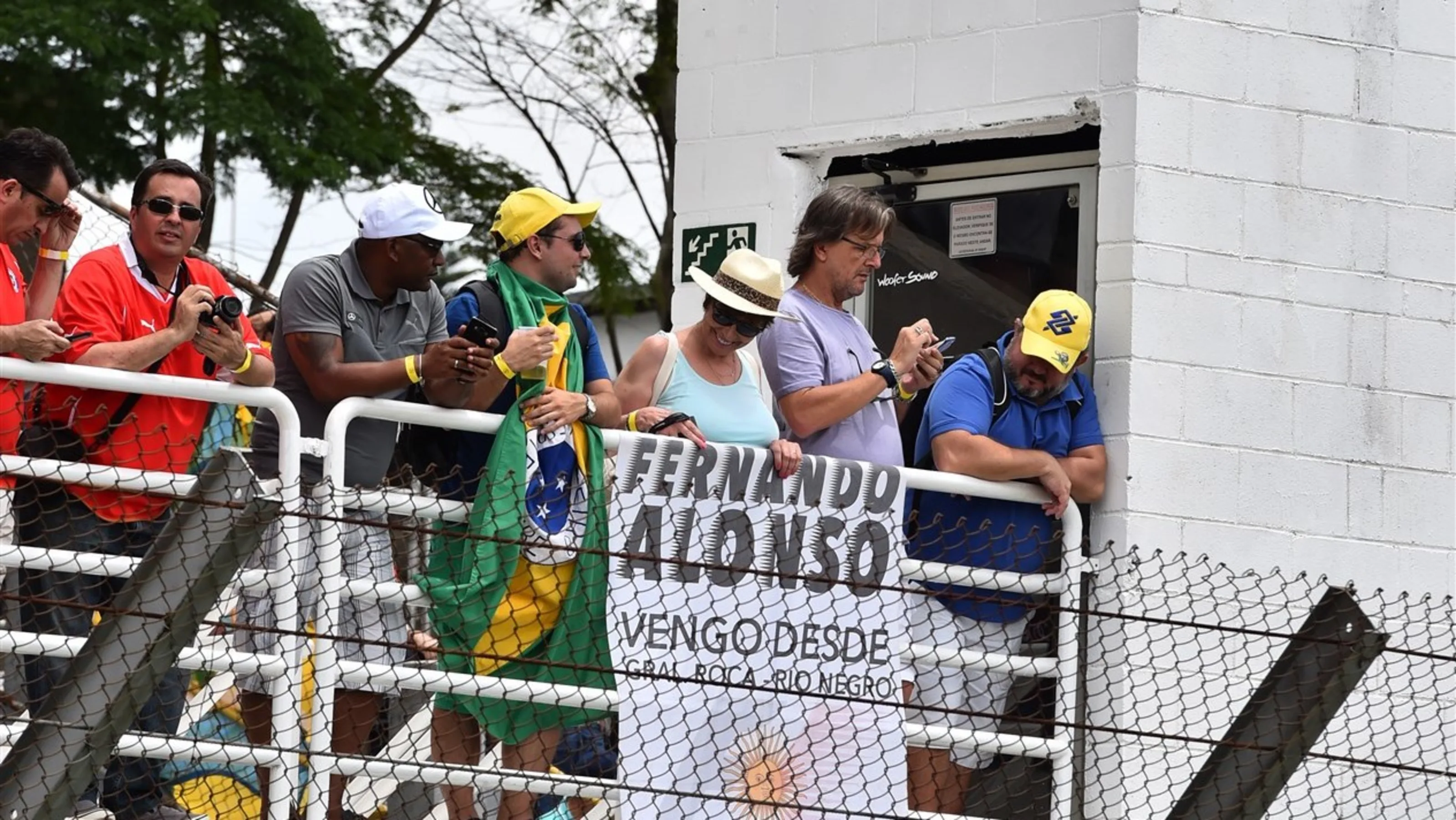 at Formula One World Championship, Rd18, Brazilian Grand Prix, Race, Interlagos, Sao Paulo, Brazil,