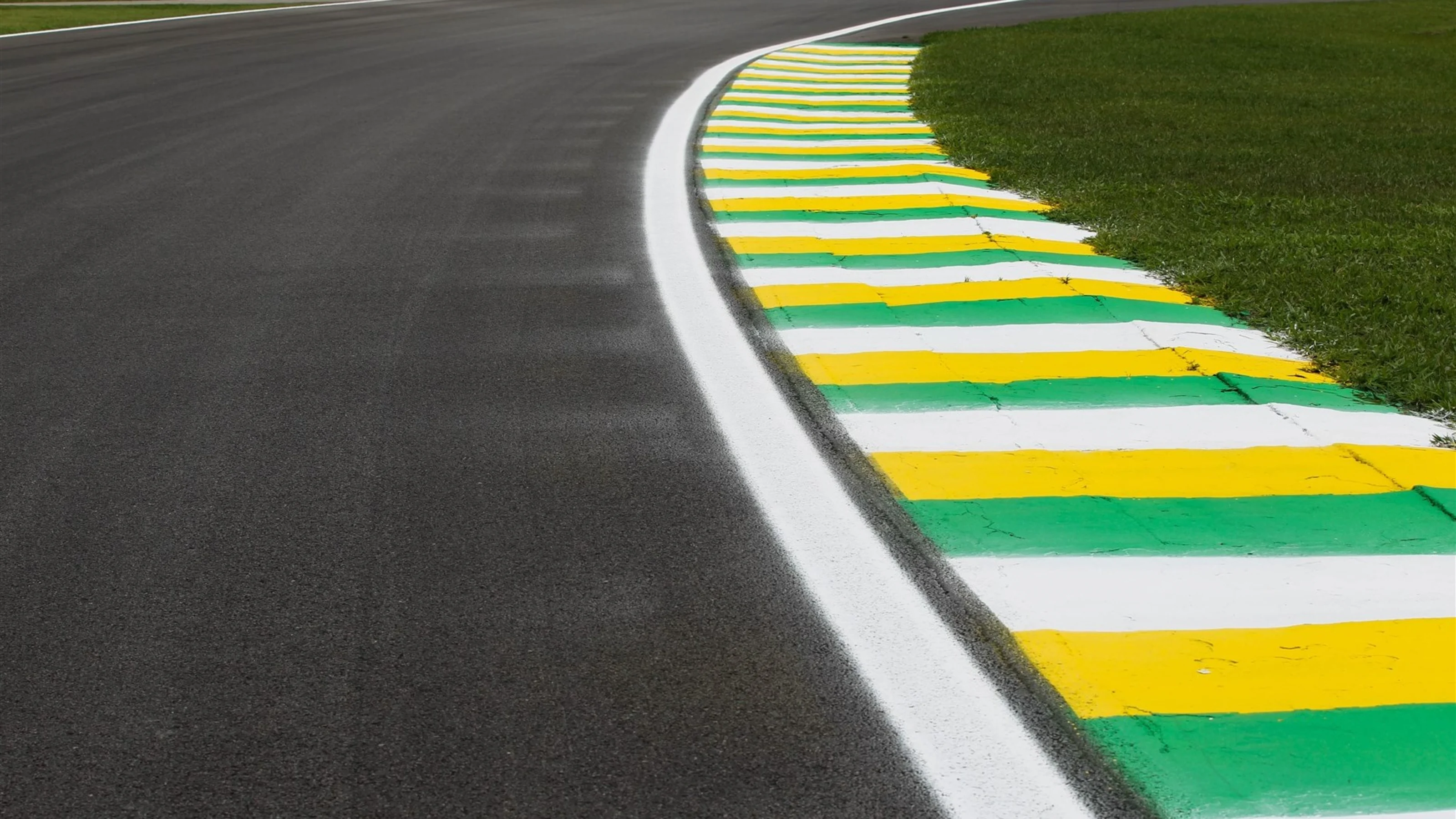 Track view at Formula One World Championship, Rd18, Brazilian Grand Prix, Preparations, Interlagos,