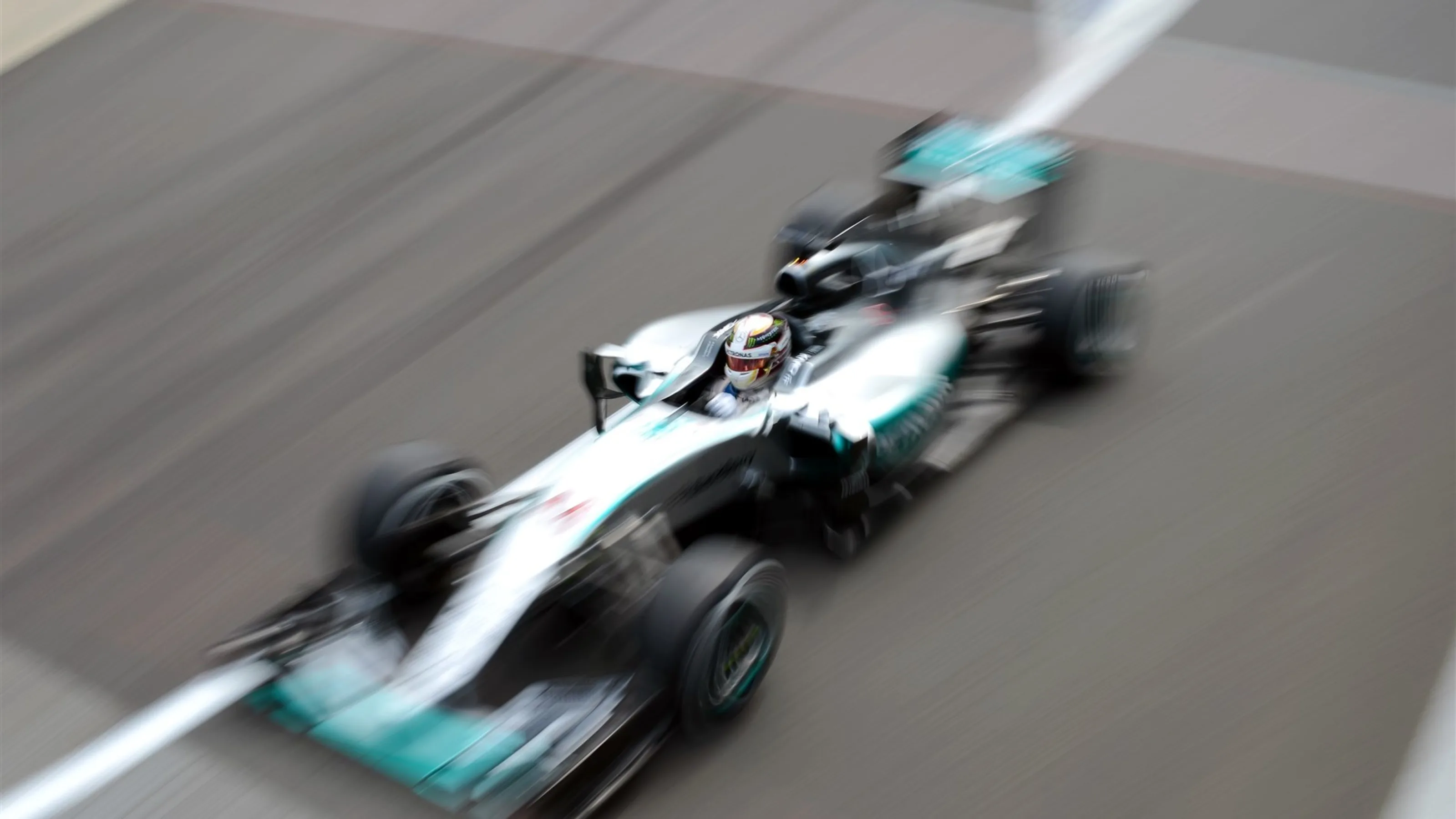 Lewis Hamilton (GBR) Mercedes AMG F1 W06 at Formula One World Championship, Rd9, British Grand