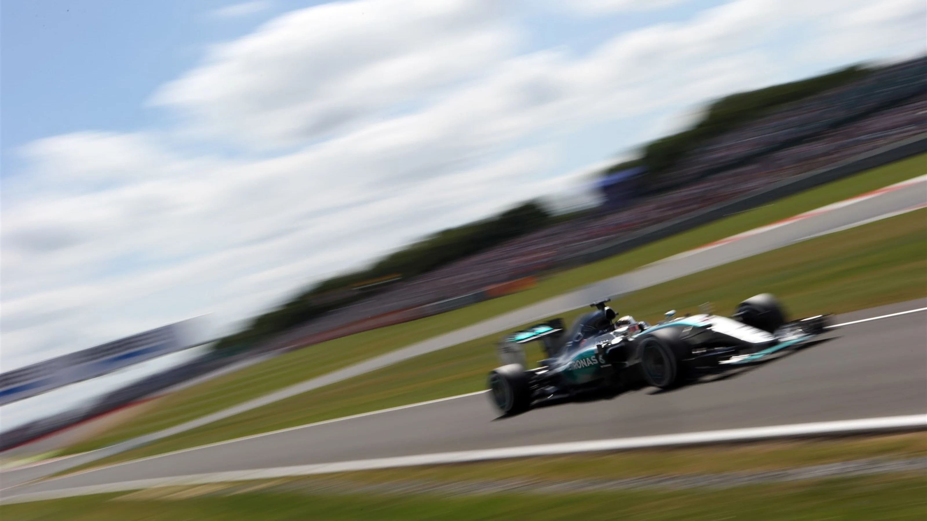 Lewis Hamilton (GBR) Mercedes AMG F1 W06 at Formula One World Championship, Rd9, British Grand
