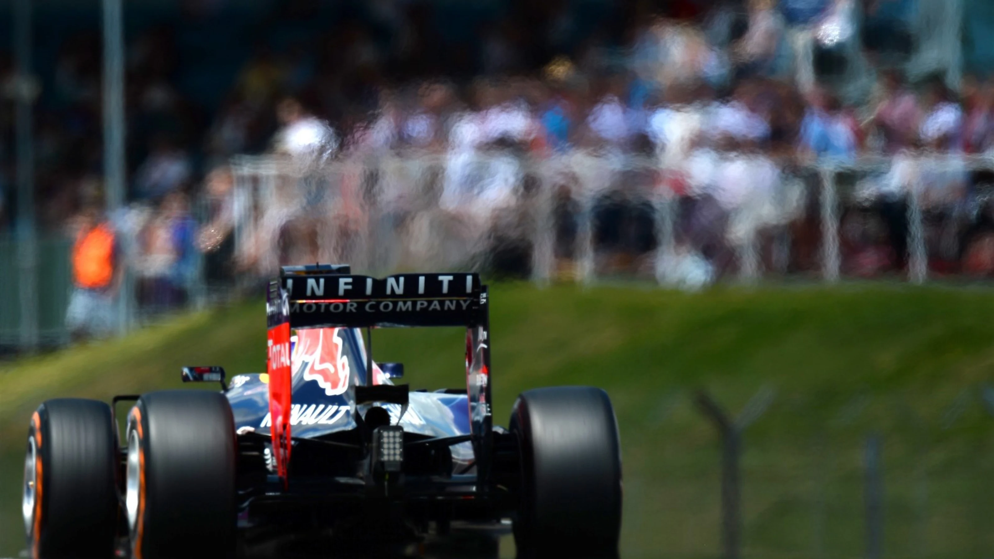 Daniel Ricciardo (AUS) Red Bull Racing RB11 at Formula One World Championship, Rd9, British Grand