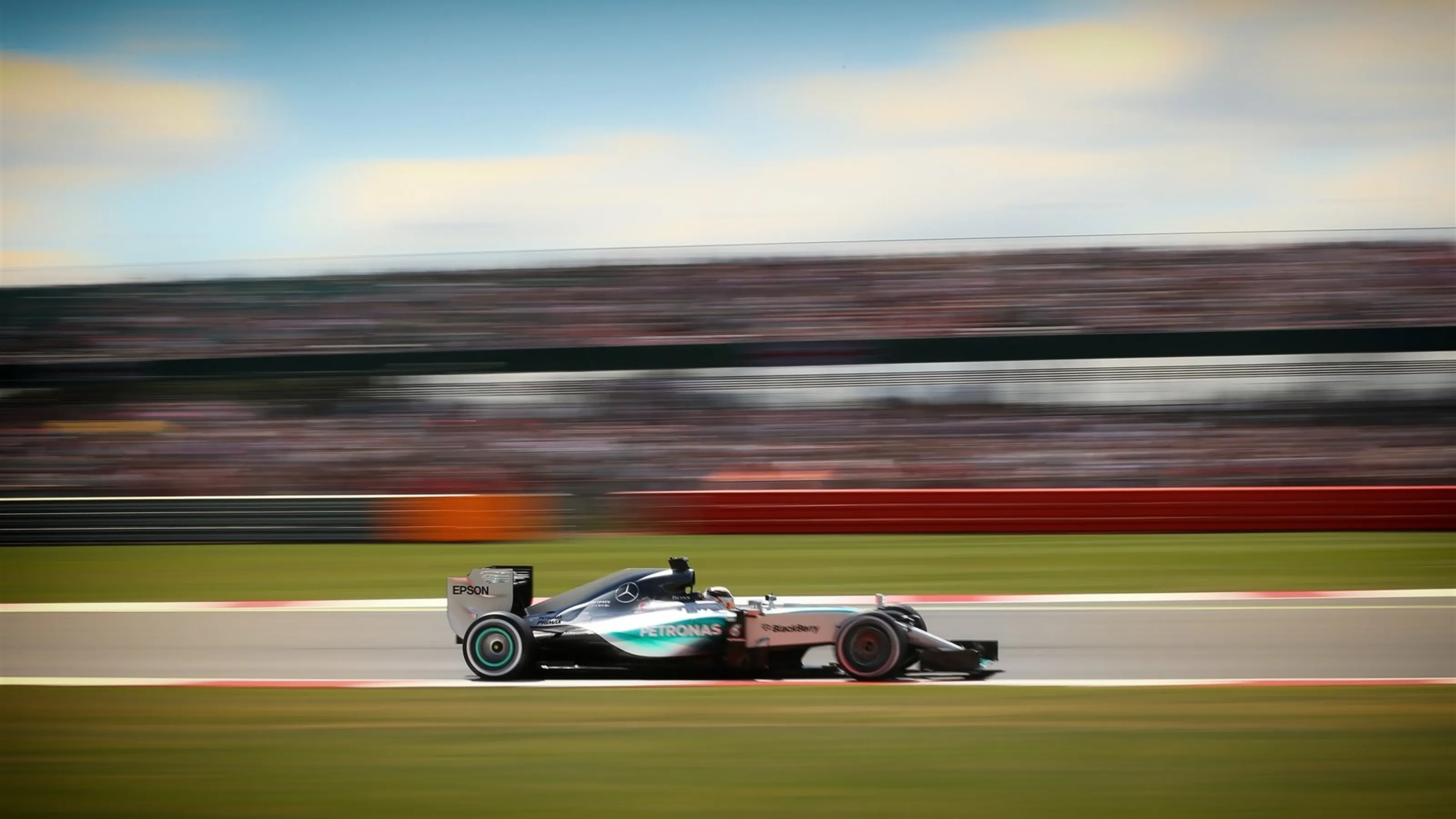 Lewis Hamilton (GBR) Mercedes AMG F1 W06 at Formula One World Championship, Rd9, British Grand