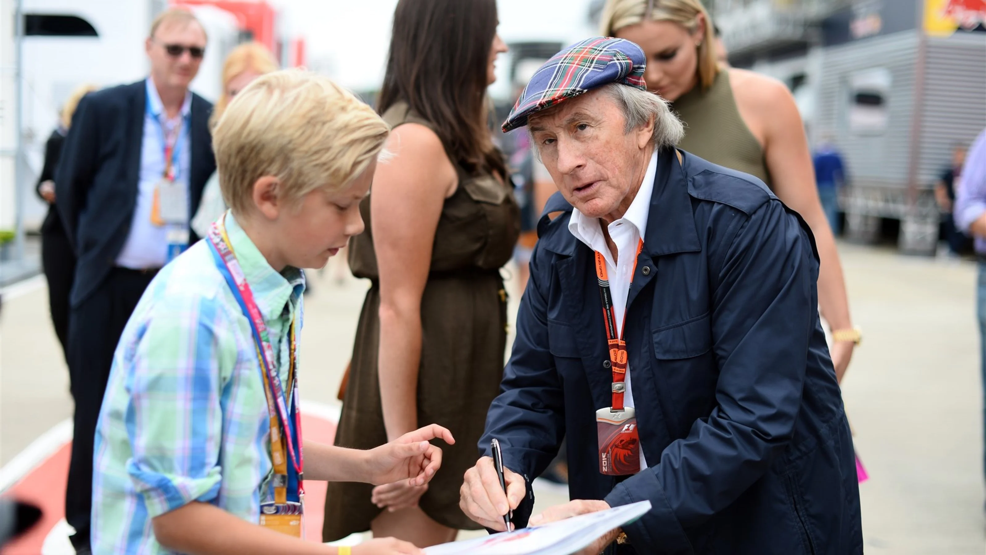 Jackie Stewart (GBR) signs autographs for the fans at Formula One World Championship, Rd9, British