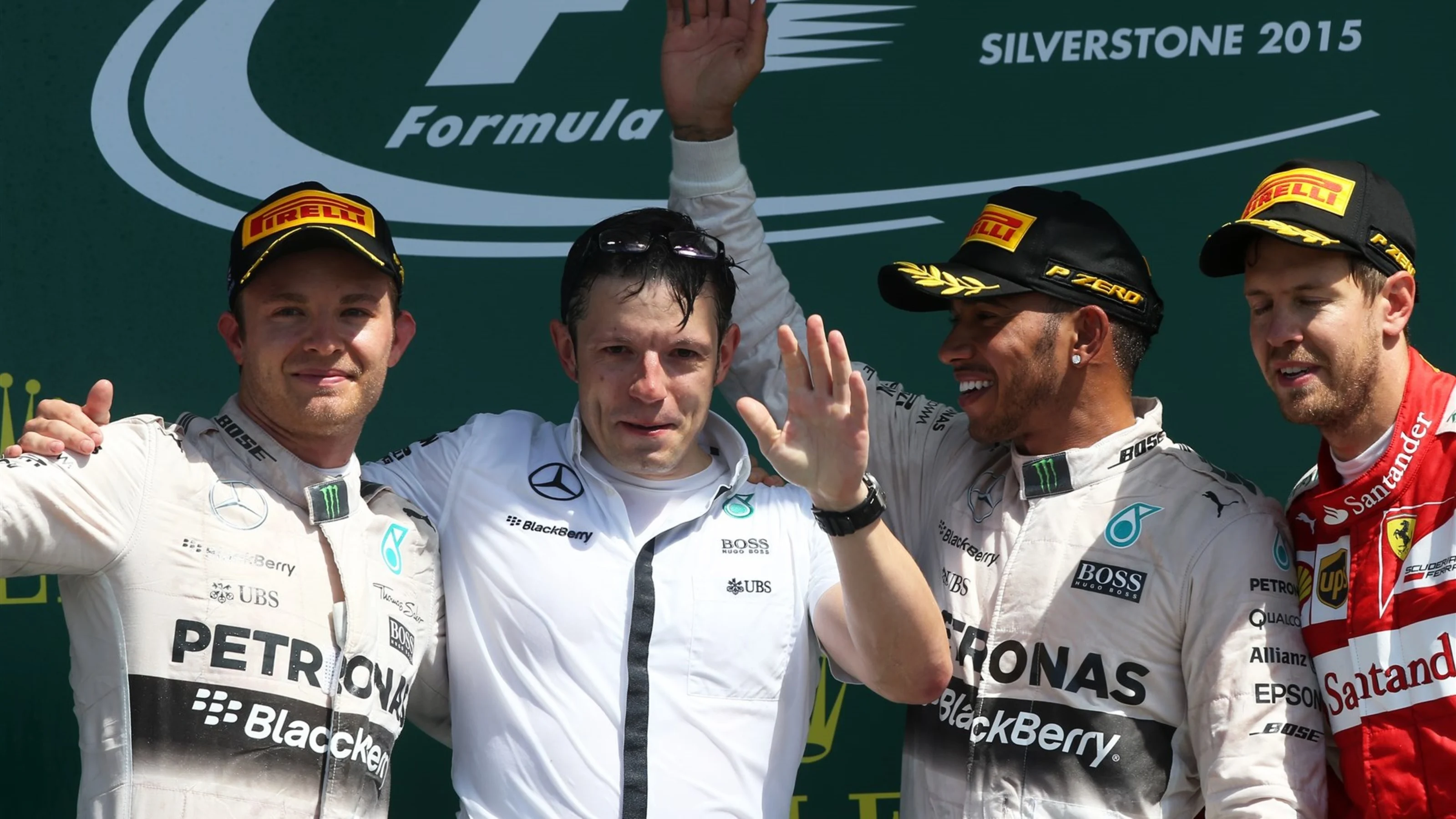 (L to R): Nico Rosberg (GER) Mercedes AMG F1, Peter Bonnington (GBR) Mercedes AMG F1 race engineer,