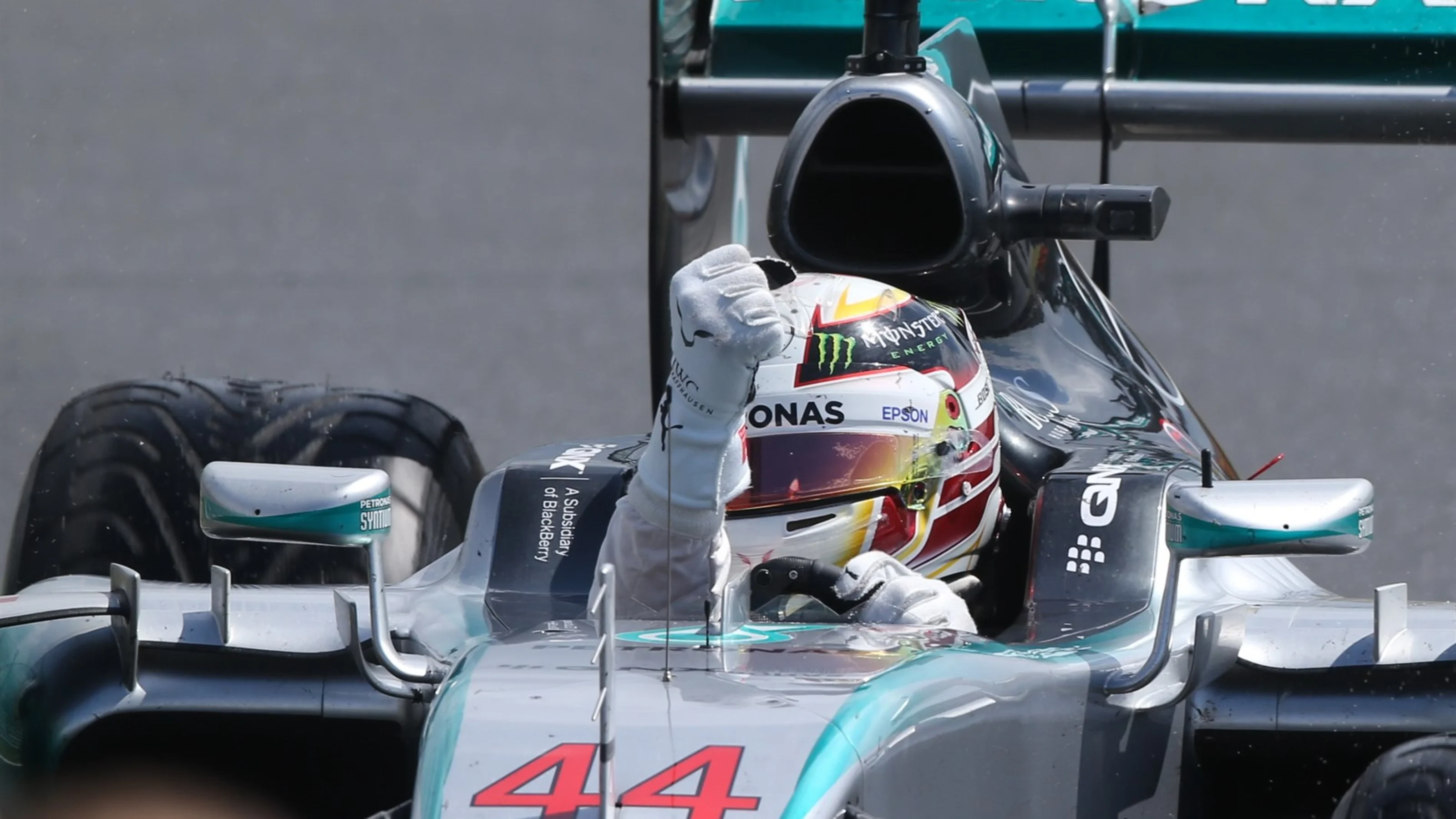 Race winner Lewis Hamilton (GBR) Mercedes AMG F1 W06 celebrates at Formula One World Championship,