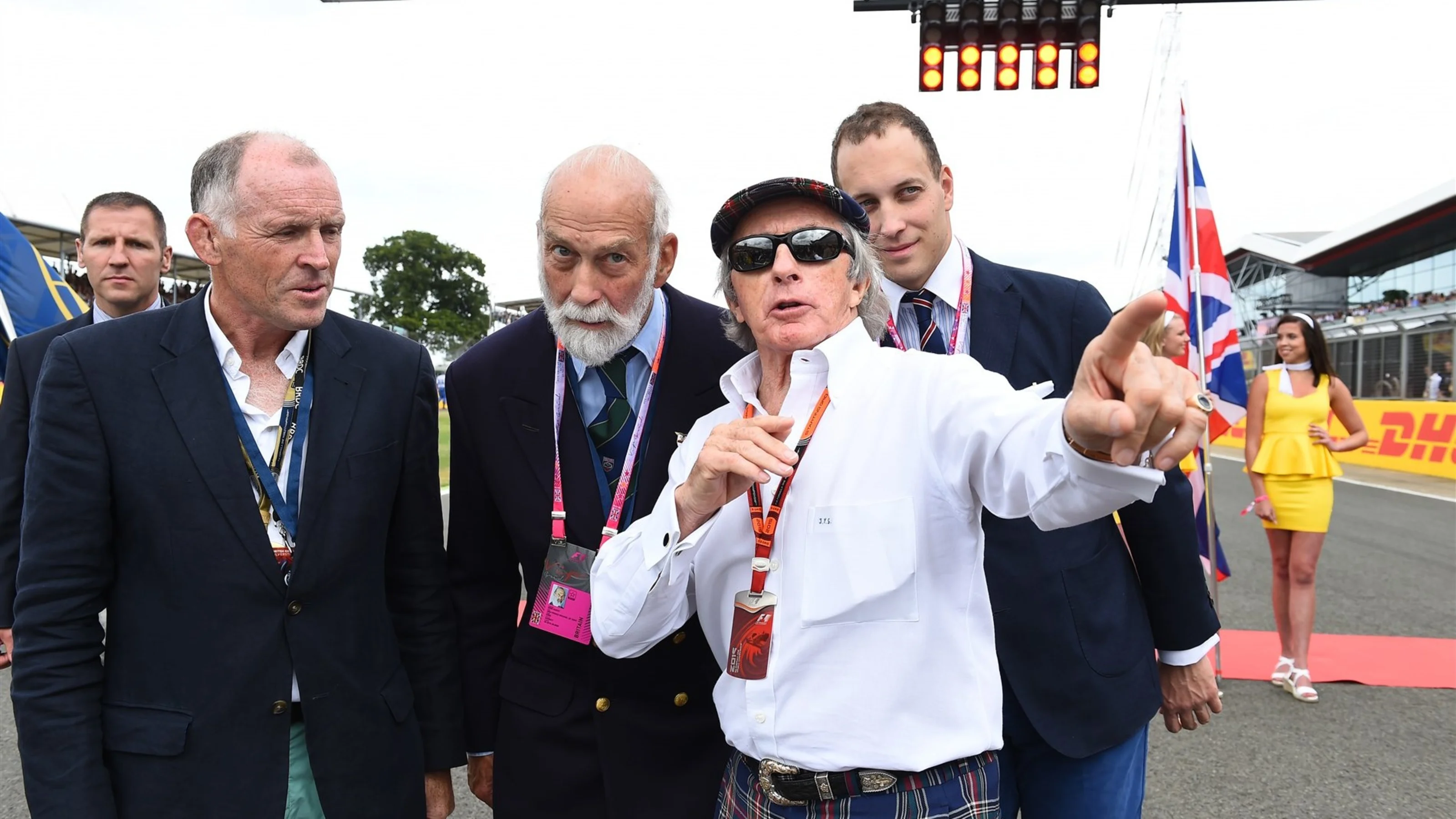 Jackie Stewart (GBR) with HRH Prince Michael of Kent (GBR)  on the grid at Formula One World