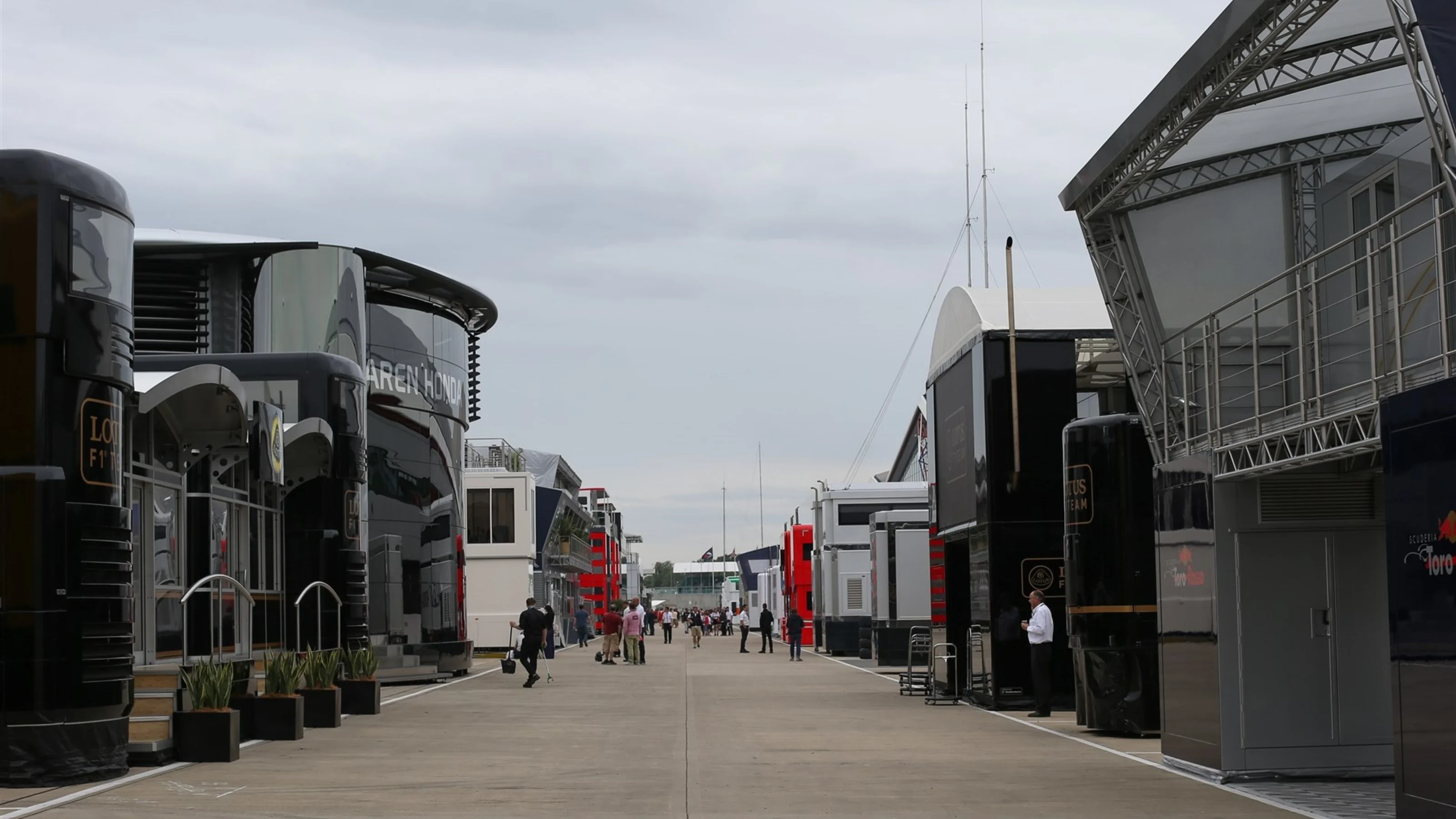 Paddock at Formula One World Championship, Rd9, British Grand Prix, Preparations, Silverstone,