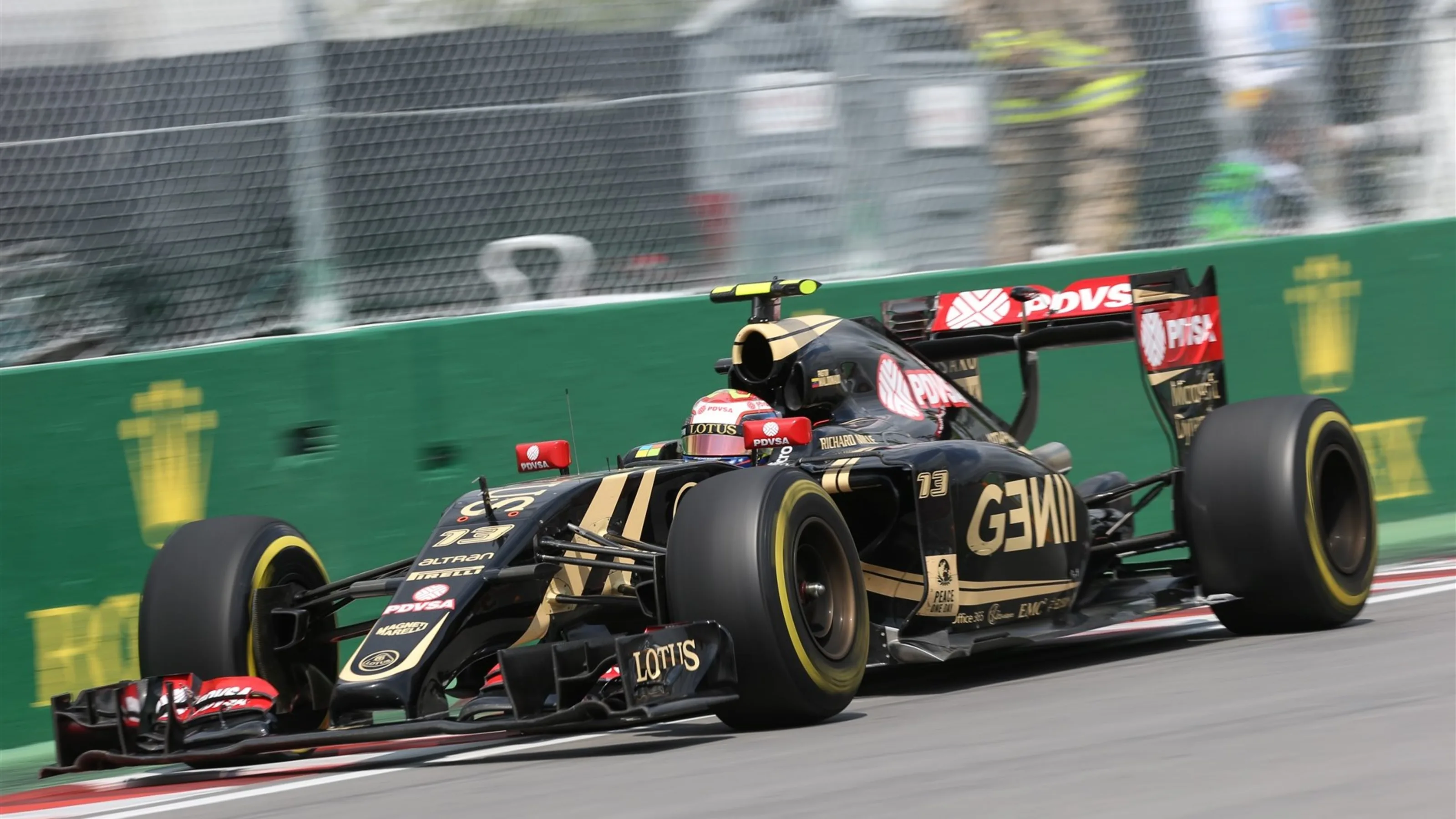 Pastor Maldonado (VEN) Lotus E23 Hybrid at Formula One World Championship, Rd7, Canadian Grand