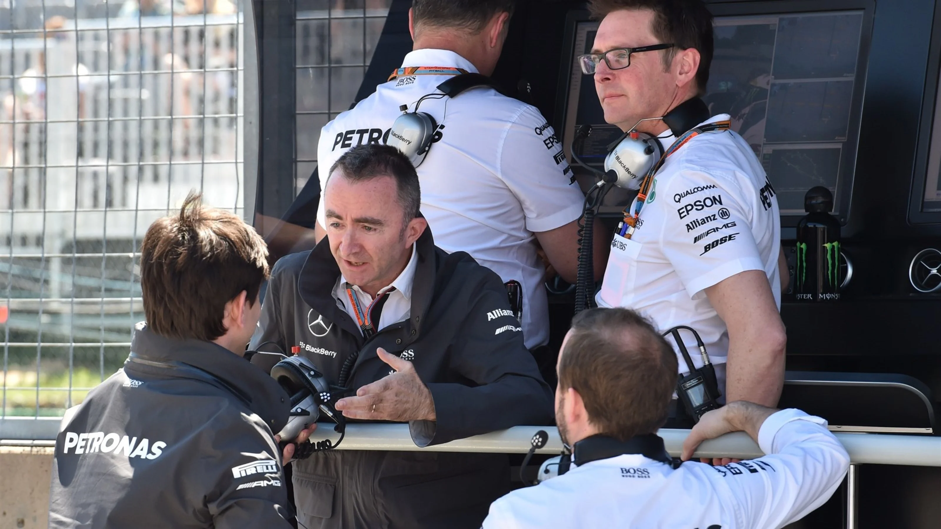 Paddy Lowe (GBR) Mercedes AMG F1 Executive Director (Technical, Toto Wolff (AUT) Mercedes AMG F1