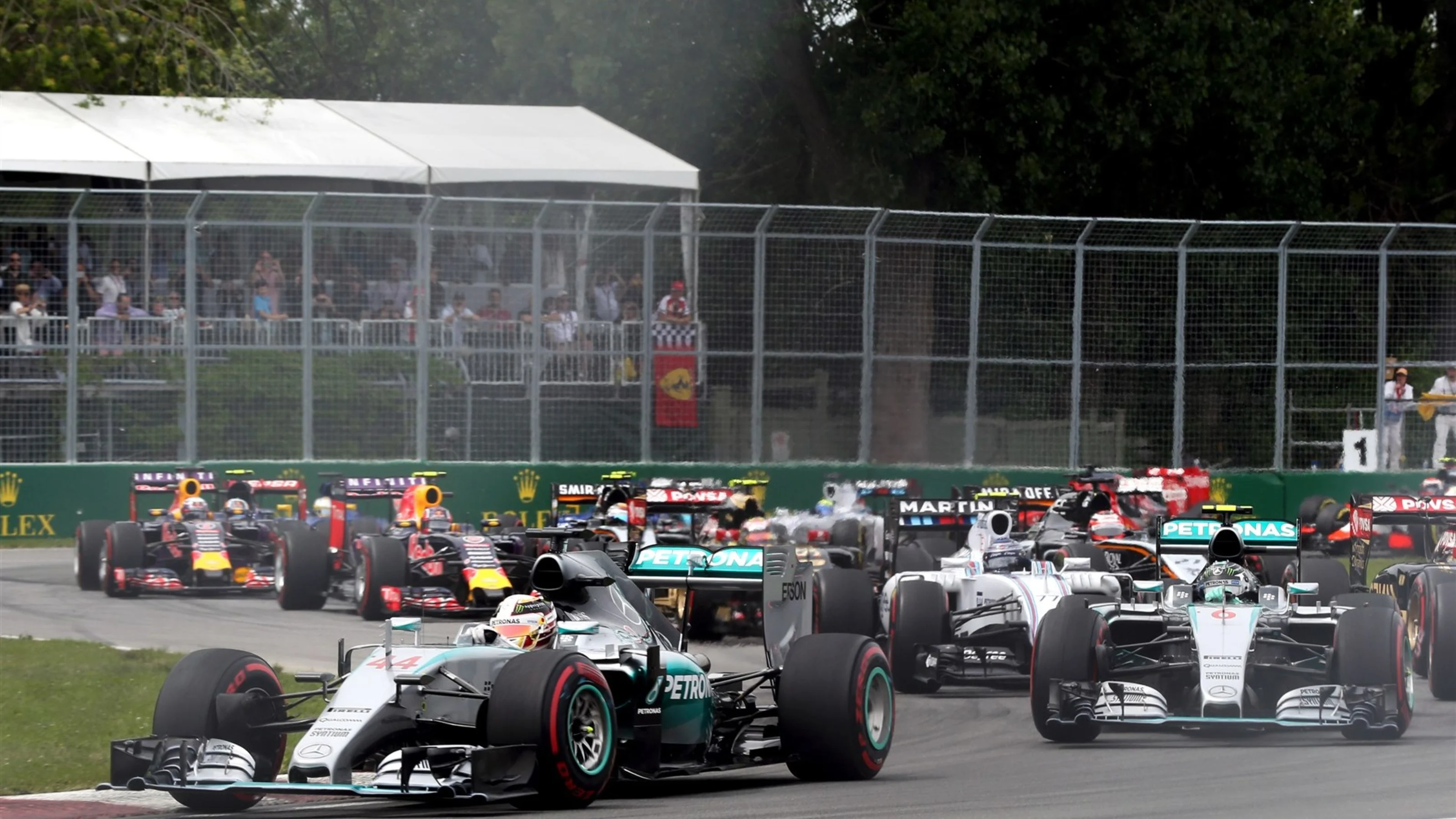 Lewis Hamilton (GBR) Mercedes AMG F1 W06 leads at start of the race at Formula One World