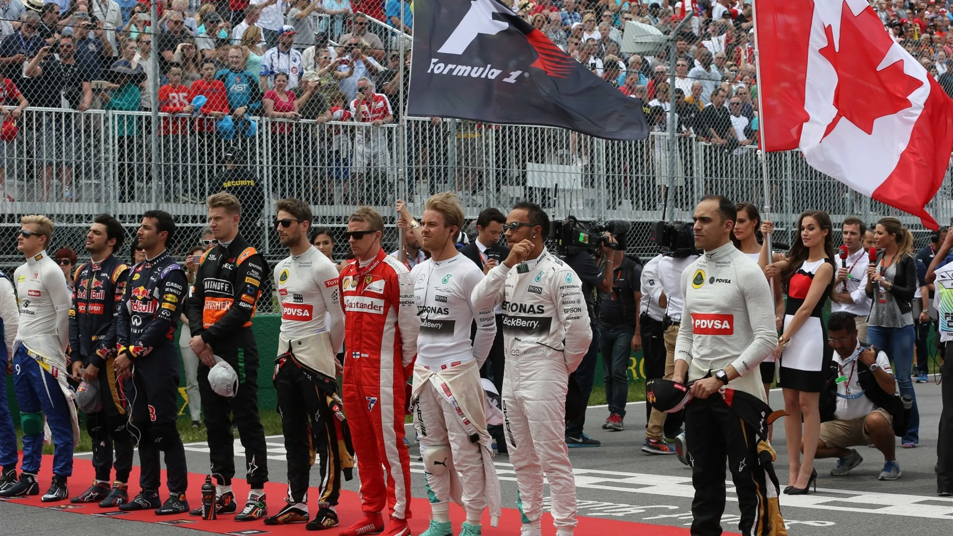 Drivers observe national anthem on the grid at Formula One World Championship, Rd7, Canadian Grand