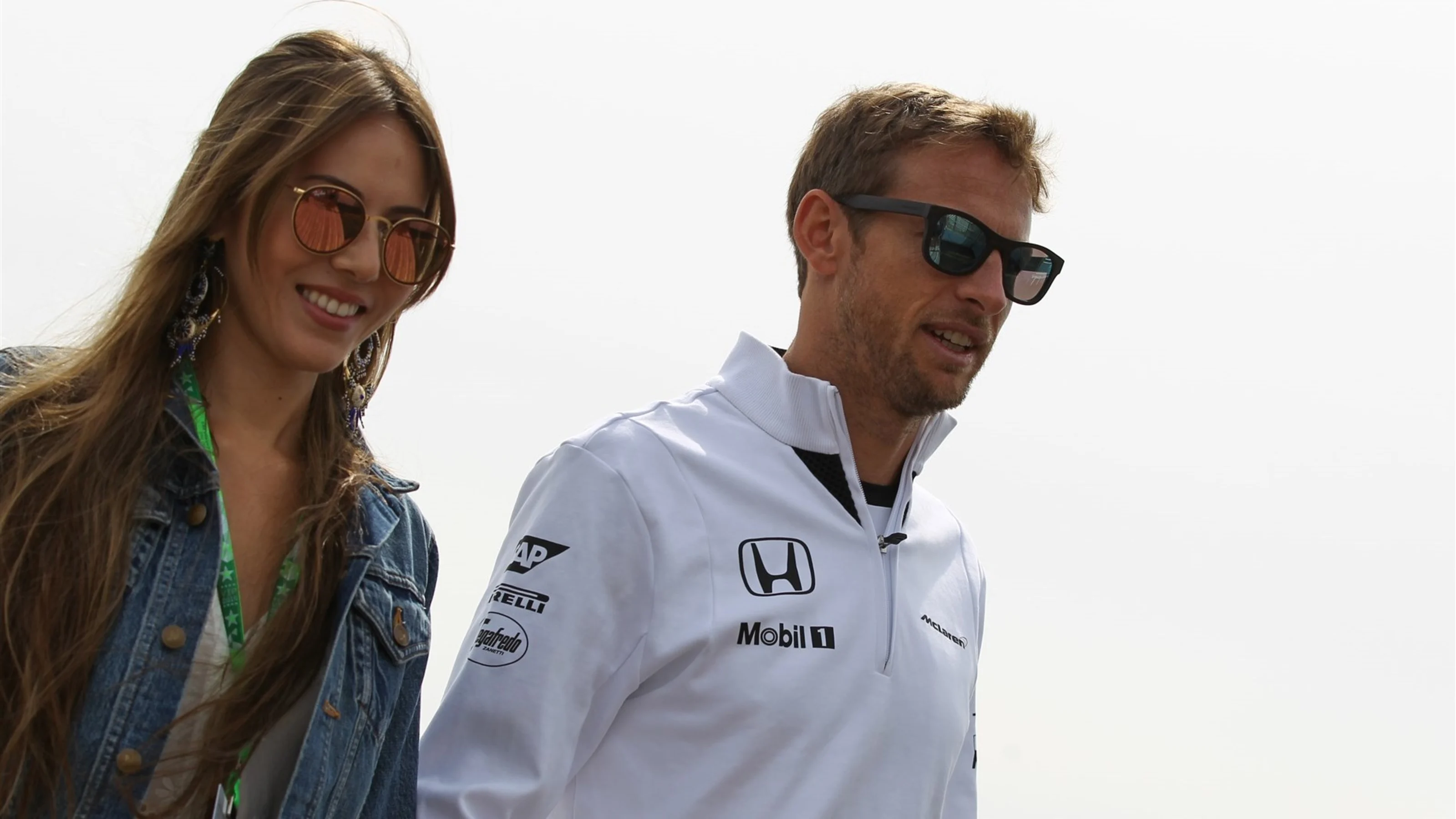 Jenson Button (GBR) McLaren with his wife Jessica Michibata (JPN) at Formula One World