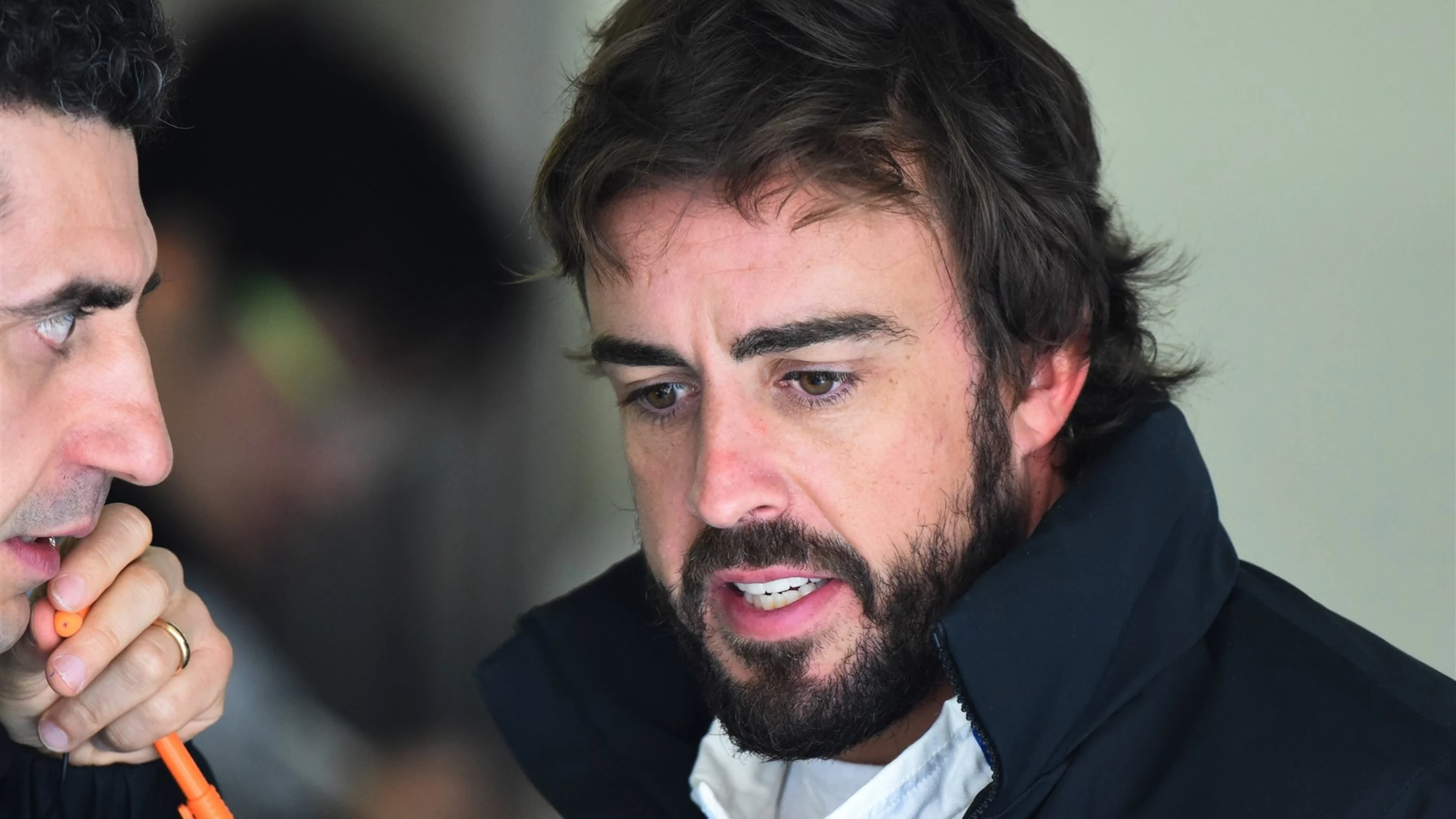 Fernando Alonso (ESP) McLaren talks with Andrea Stella (ITA) McLaren Race Engineer at Formula One