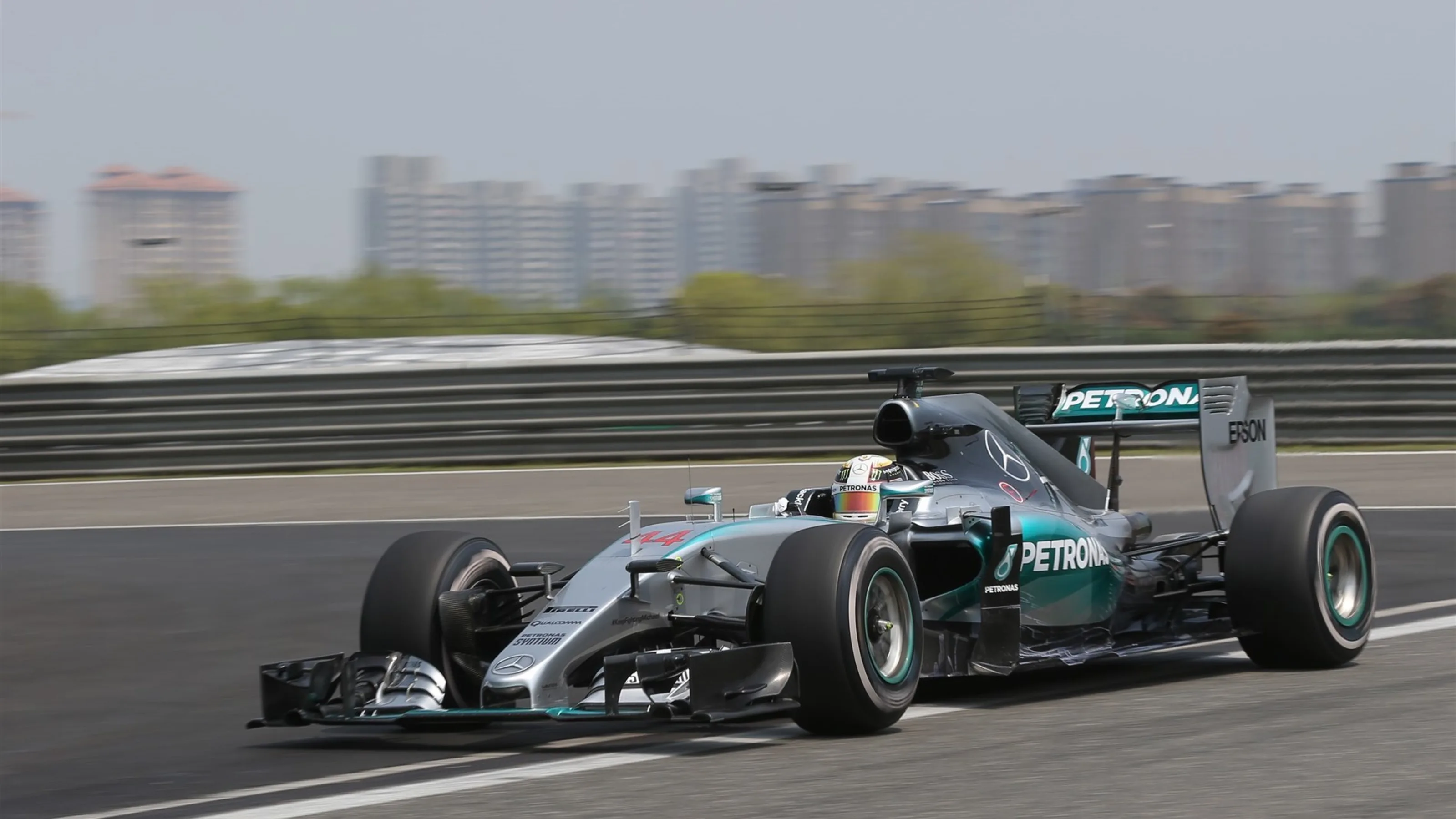 Lewis Hamilton (GBR) Mercedes AMG F1 W06 at Formula One World Championship, Rd3, Chinese Grand
