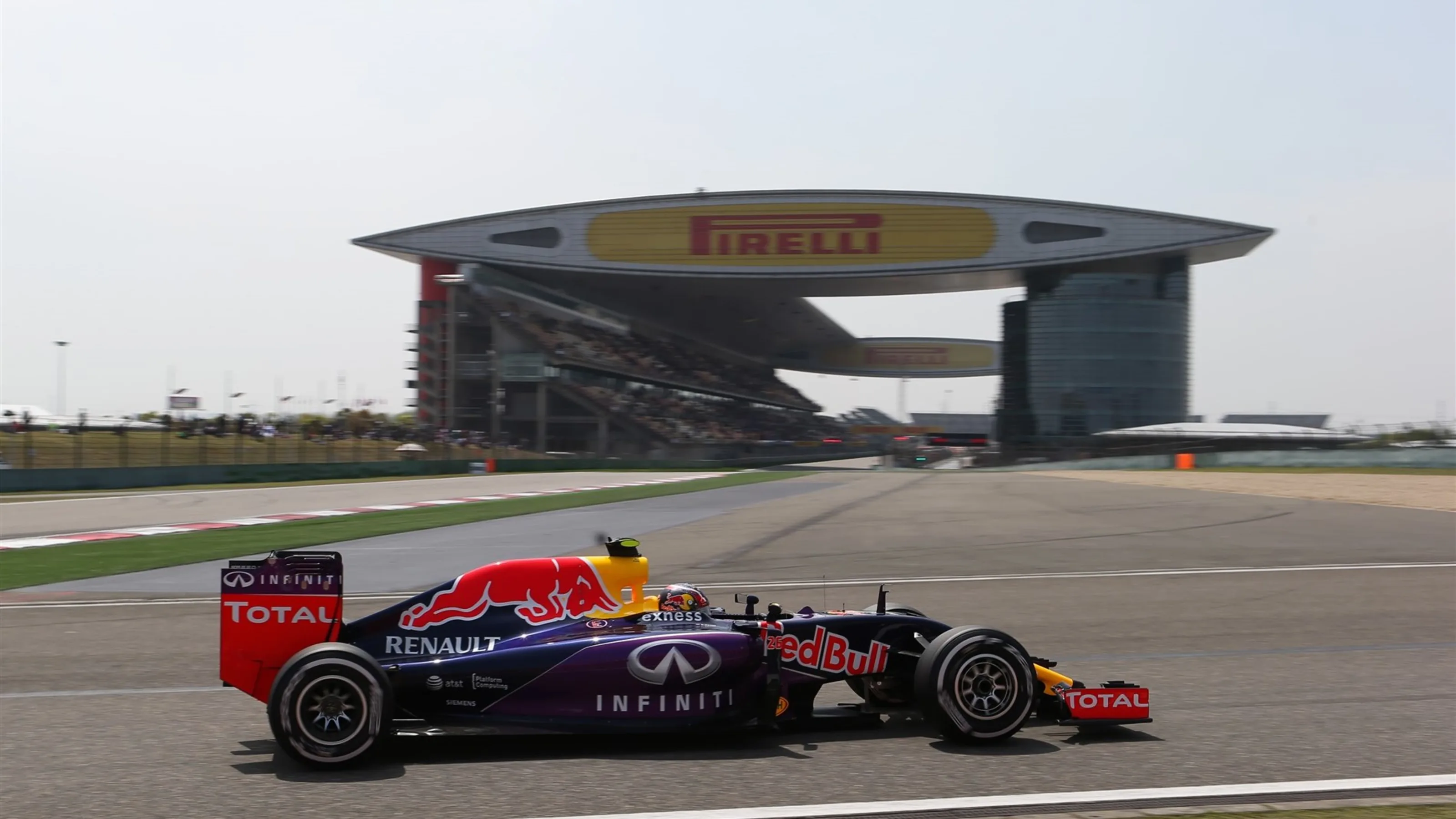 Daniil Kvyat (RUS) Red Bull Racing RB11at Formula One World Championship, Rd3, Chinese Grand Prix,