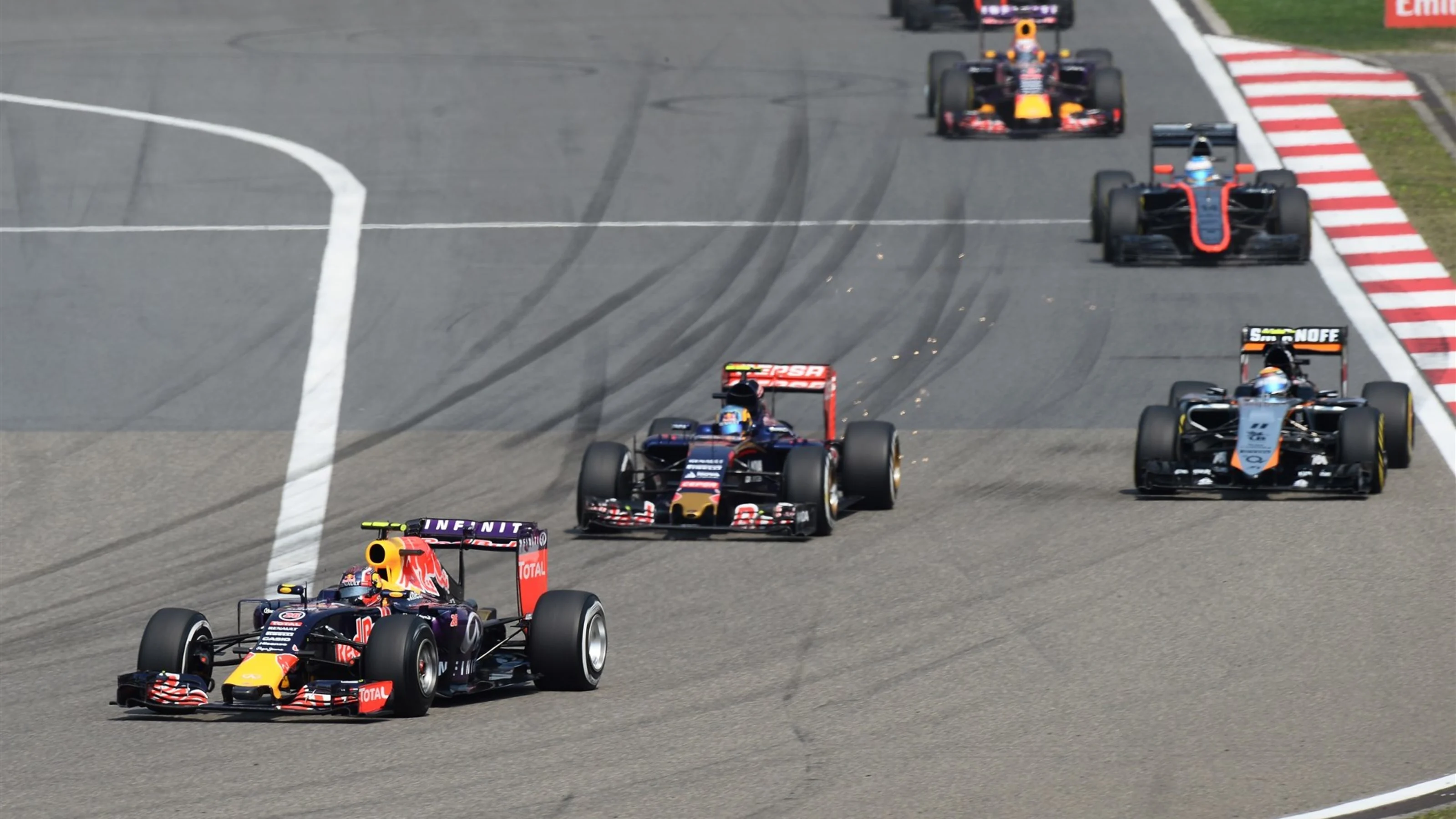 Daniil Kvyat (RUS) Red Bull Racing RB11 at Formula One World Championship, Rd3, Chinese Grand Prix,